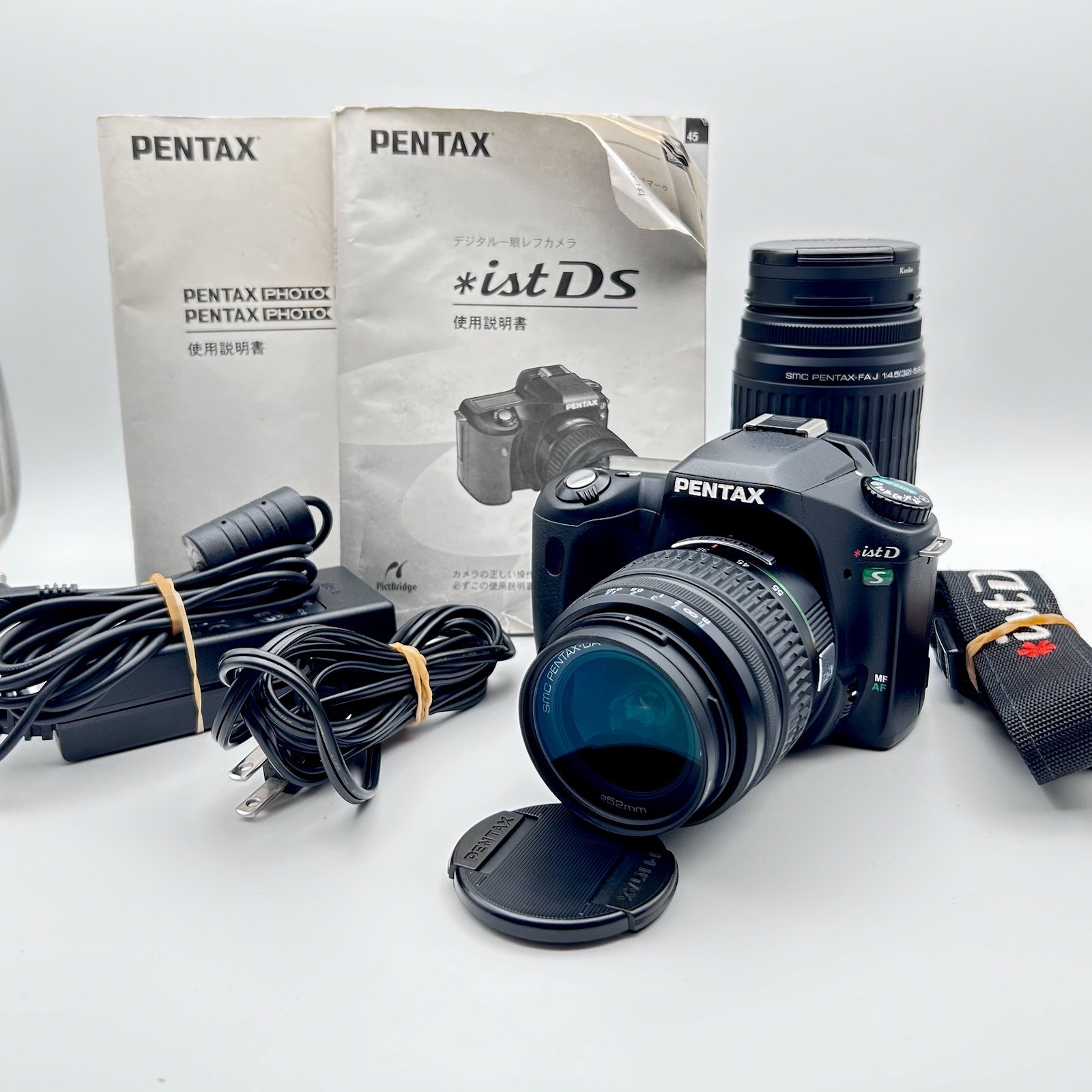 [Near MINT] Pentax *ist DS DSLR Camera w/18-55mm 75-300mm Lens From Japan