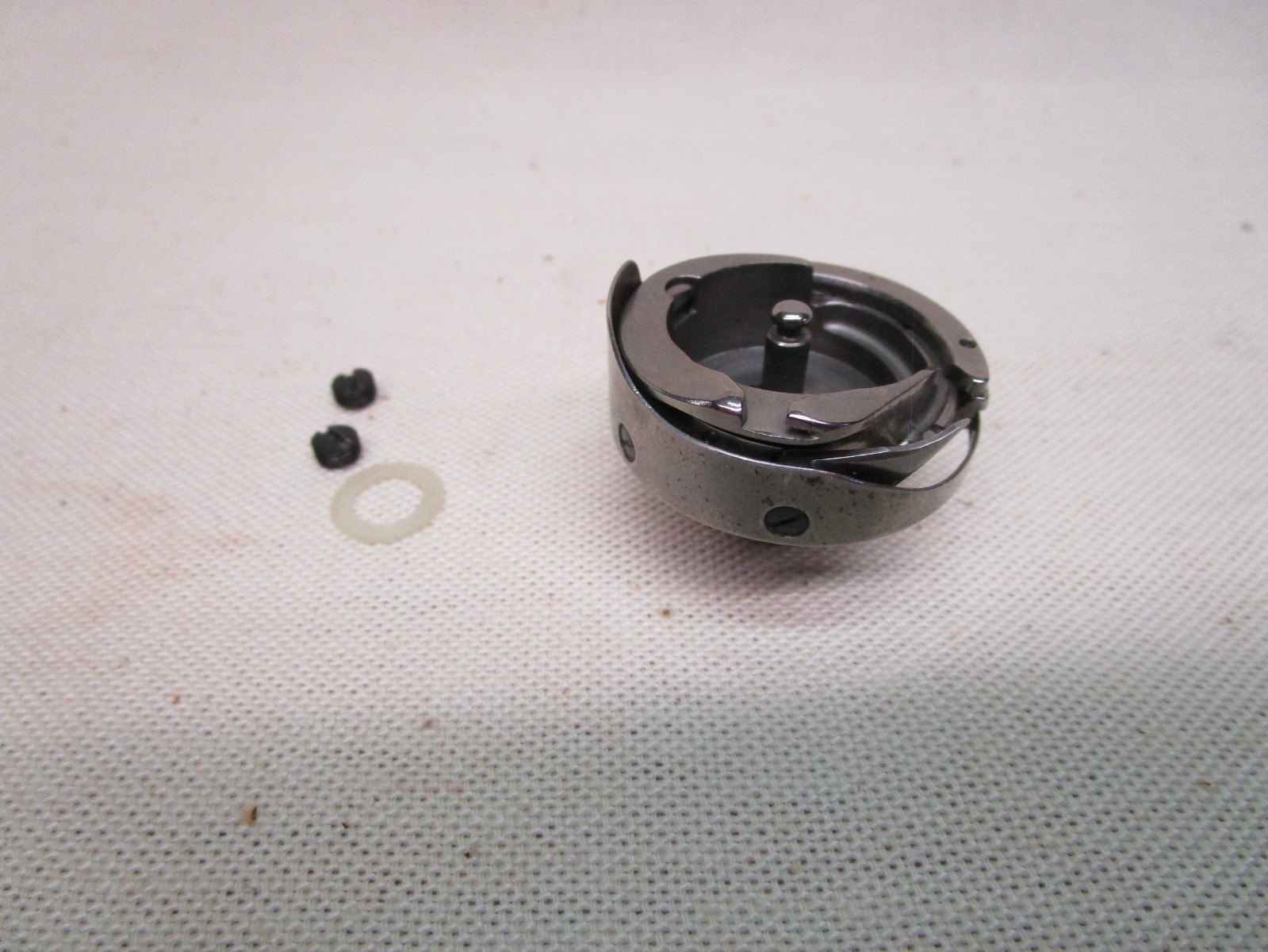 PFAFF Model 1473 Sewing Machine Hook. Plus fits many more Pfaff Models