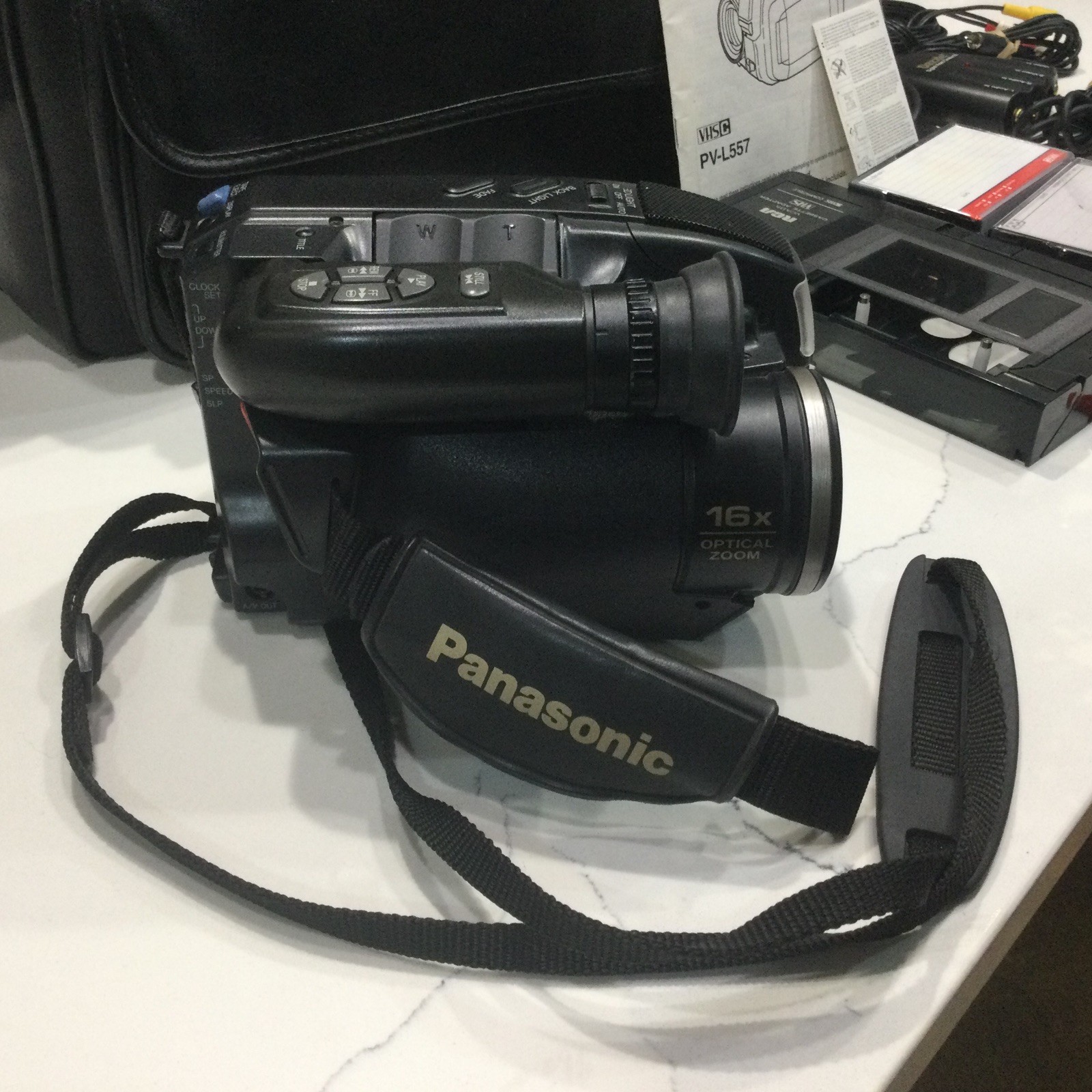 Panasonic Palmsight PV-L557 VHS-C Analog Camcorder Bundle -Cables-cassetes-bag