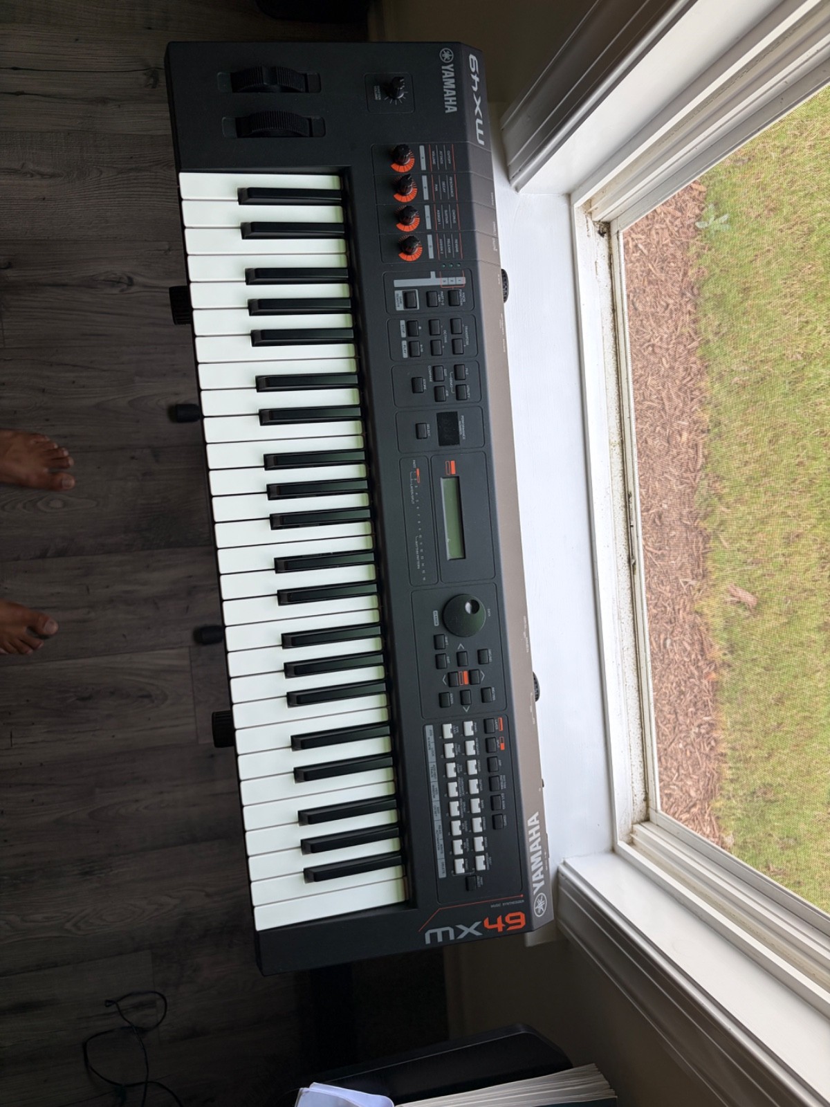 Yamaha MX49 Synthesizer(Black) – Excellent Condition