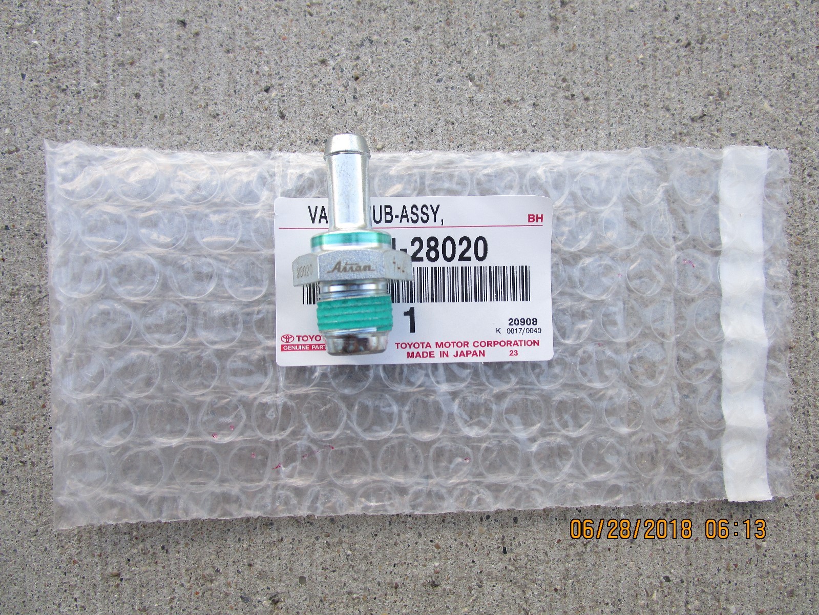 04 - 05 TOYOTA RAV4 2.4L Cyl VENTILATION VALVE PCV SUB ASSEMBLY BRAND NEW