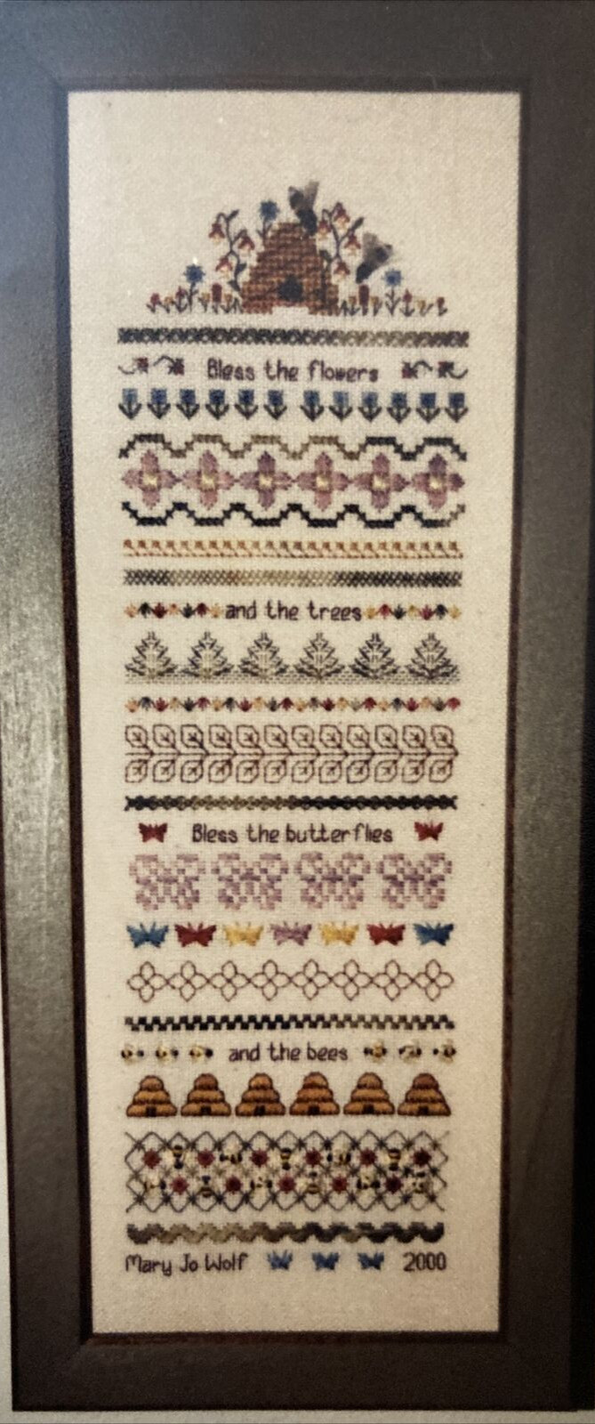 Rare Vtg With Threaded Needle 'Bee Sampler' embroidery booklet only 2002