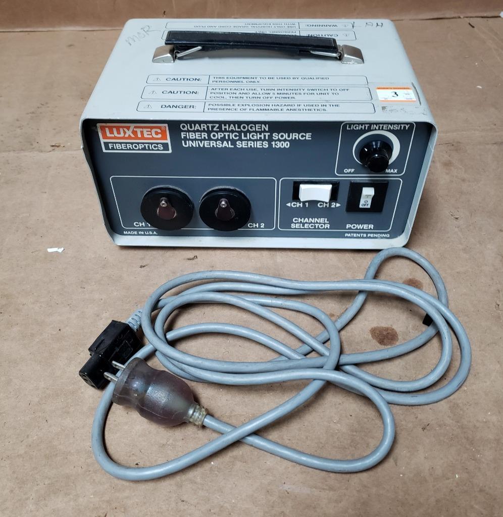 LUXTEC 1300 HALOGEN FIBEROPTIC LIGHT SOURCE 0301195 ! G