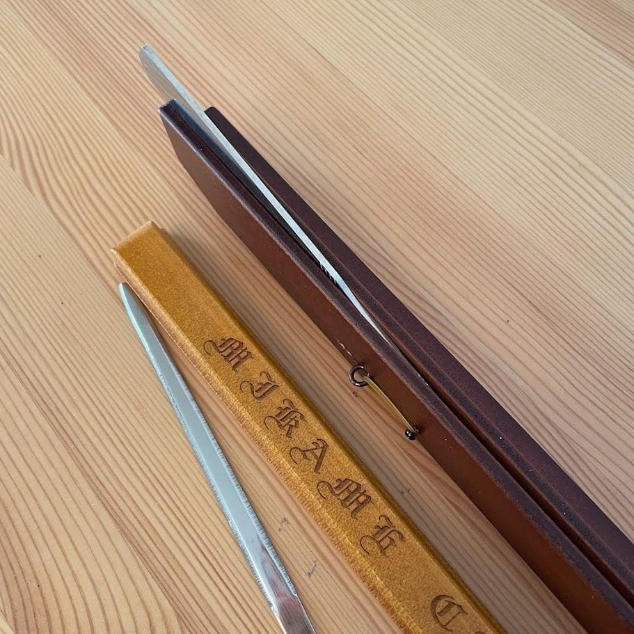 [Extremely Rare] MIKAME Craft Knife Through Coat Magic Trick