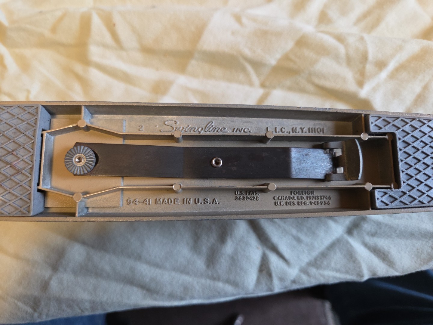 1960s Paper Stapler 747 Swingline 8" Brown Tan 94-41 Vintage USA Working Staples
