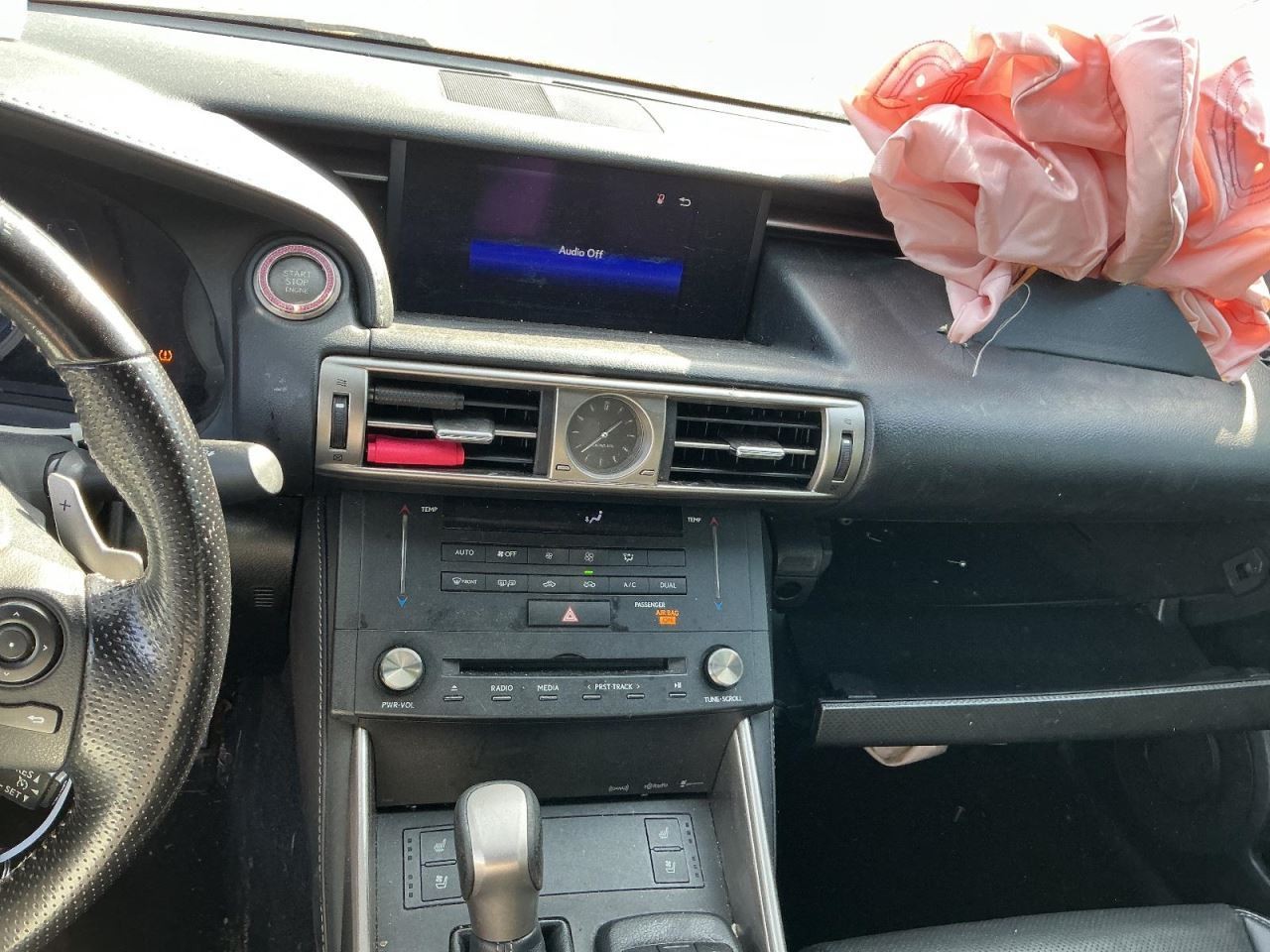 IS200T 2016 Glove Box 4925022