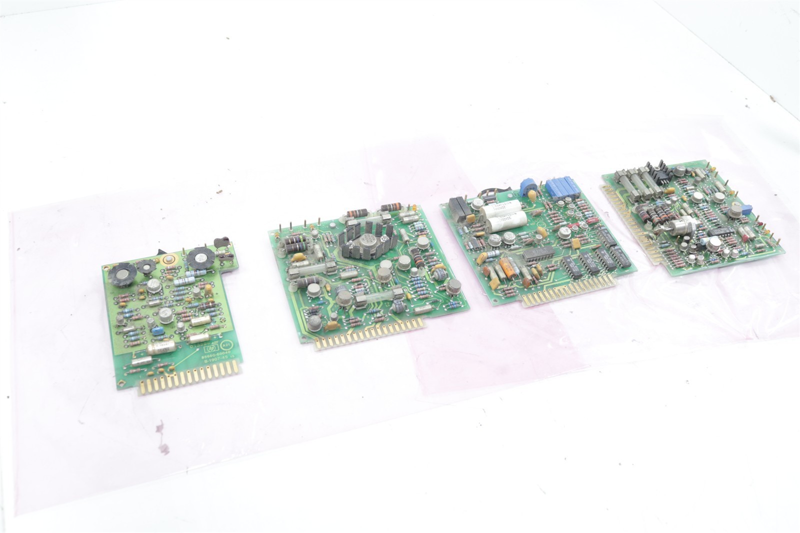 HP Agilent 8566B Spectrum Analyzer 100Hz-2.5GHz/2-22GHz Set Of Boards