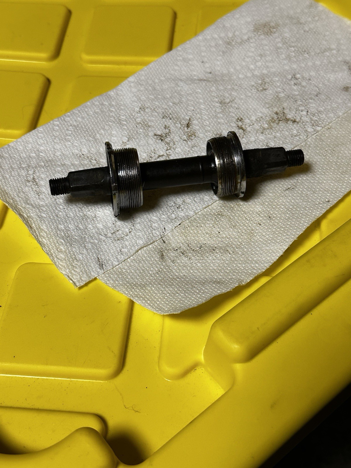 3 T Square Taper Bottom Bracket. Vintage.