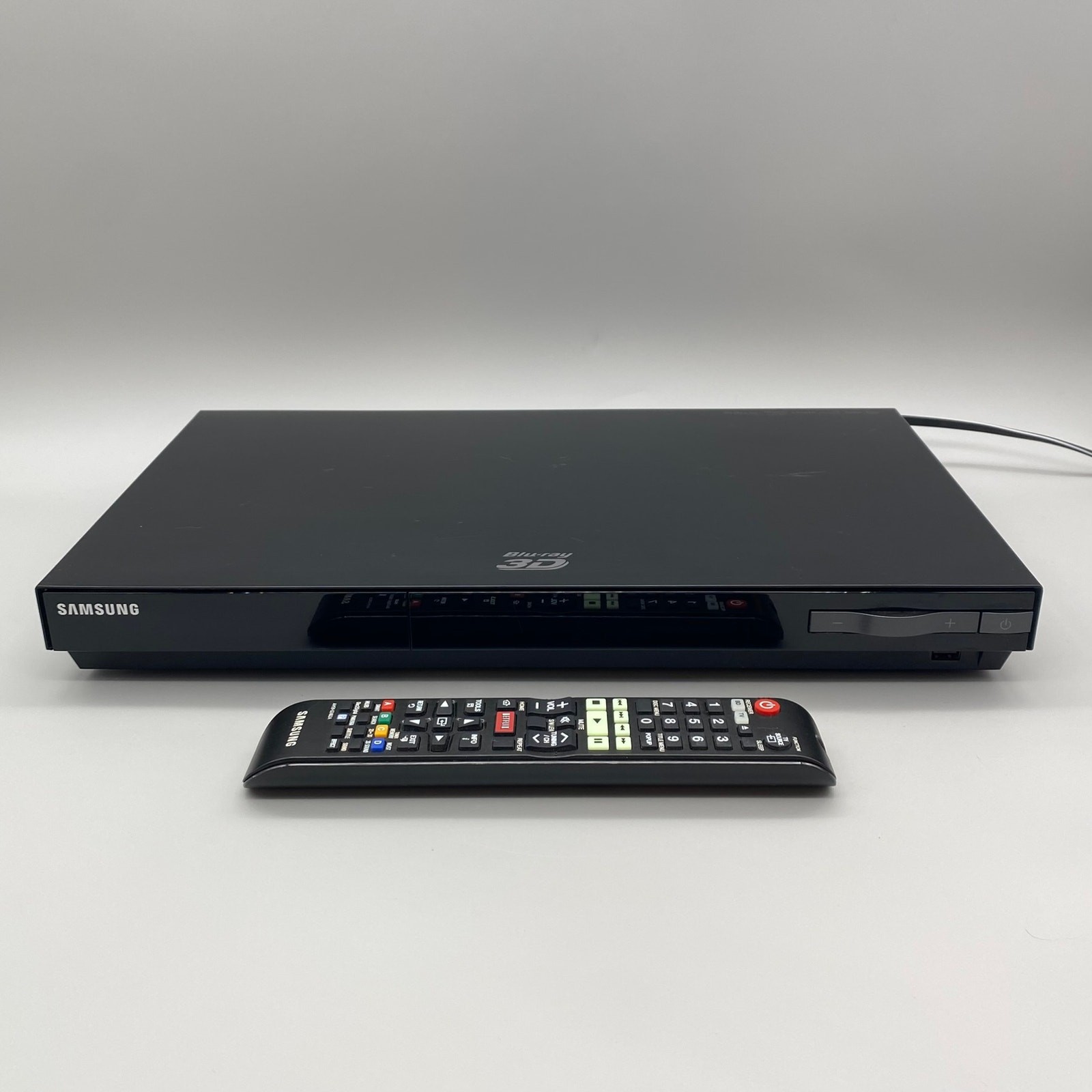 Samsung HT-E5400 3D Blu-ray Home Theater Main Unit w/ OEM Remote Tested