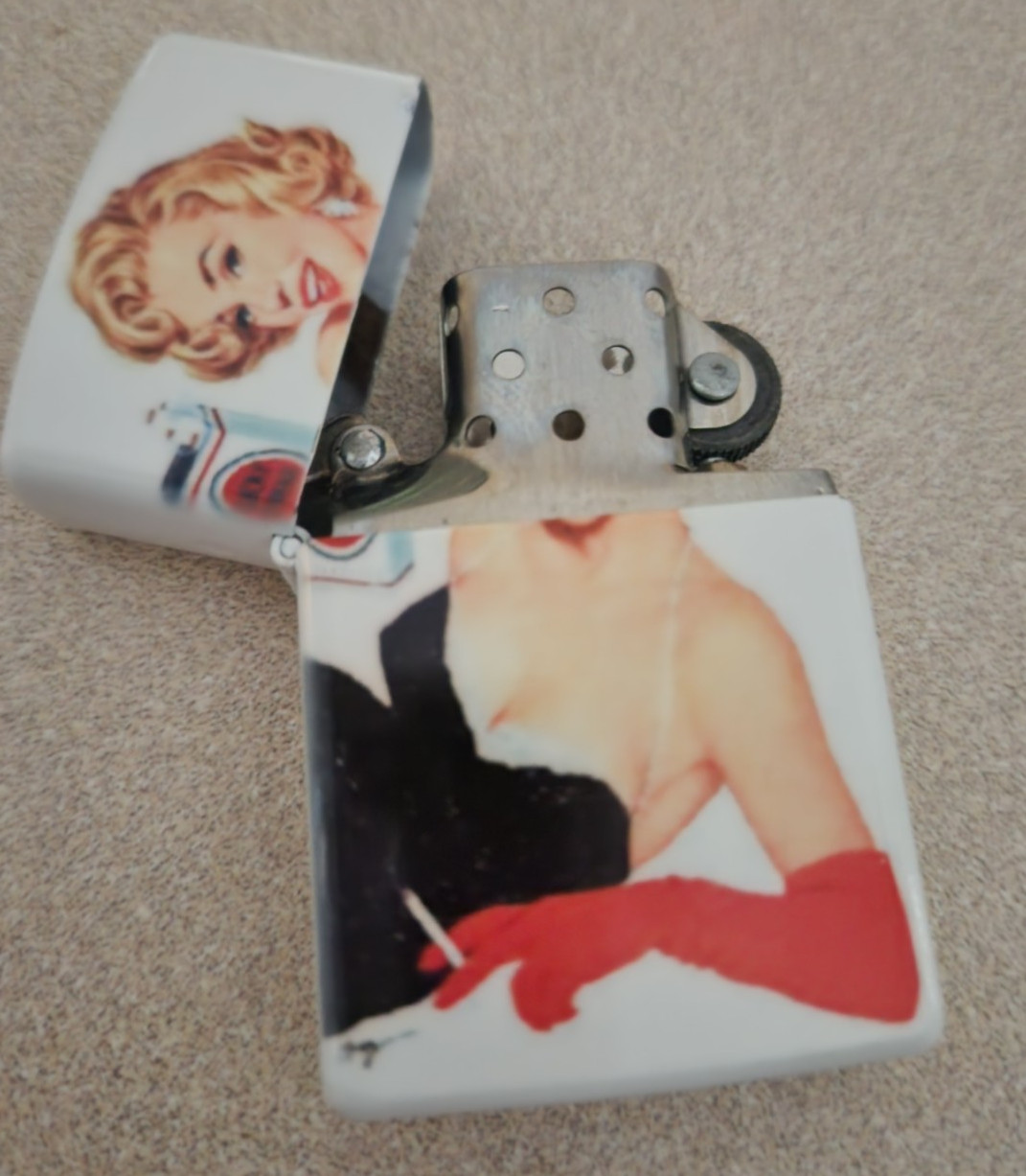 Lucky Strike Cigarette 1950s style Flip Top Lighter -Marilyn Monroe