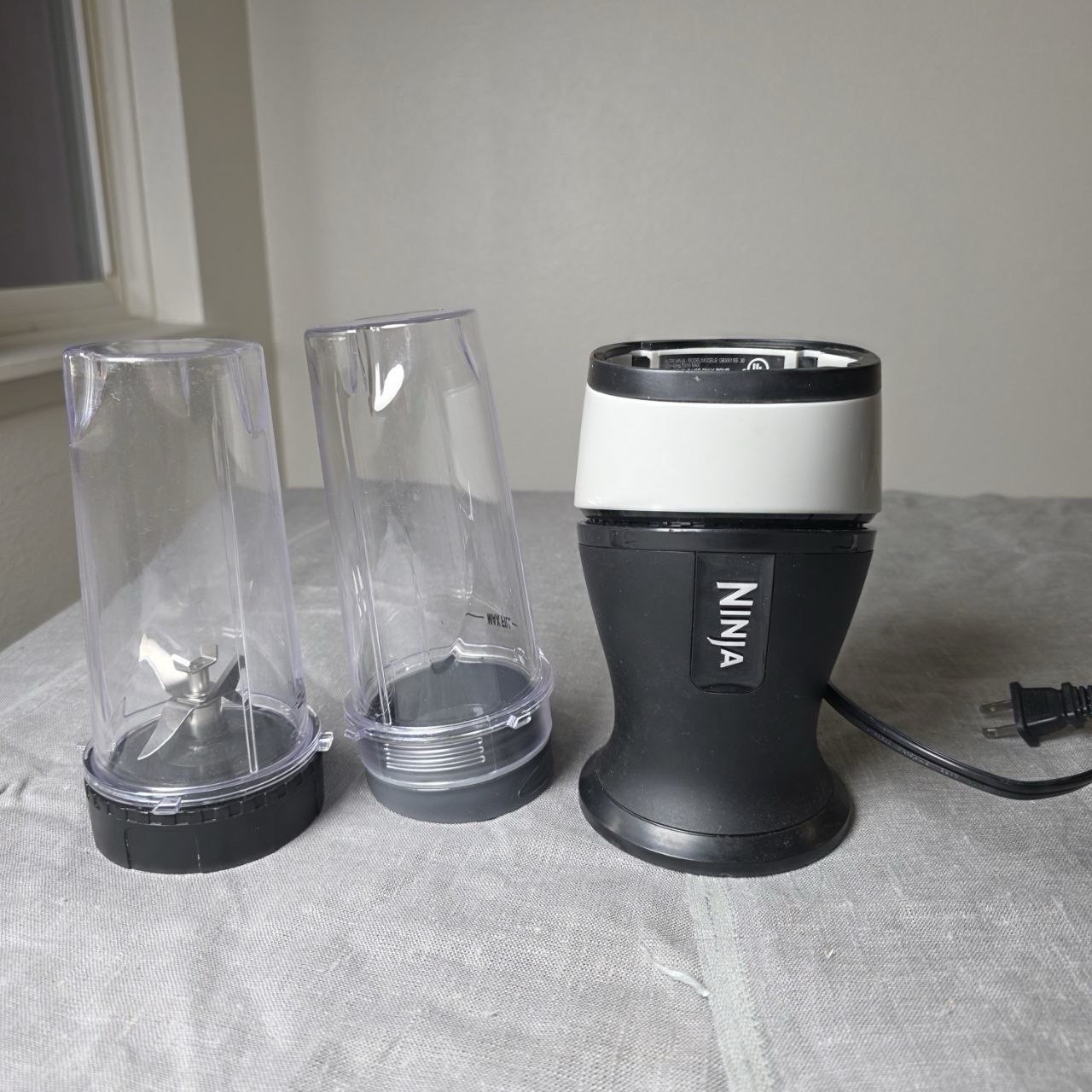 Nutri Ninja QB3001SS Motor Base Only – 700W / 120V – Black