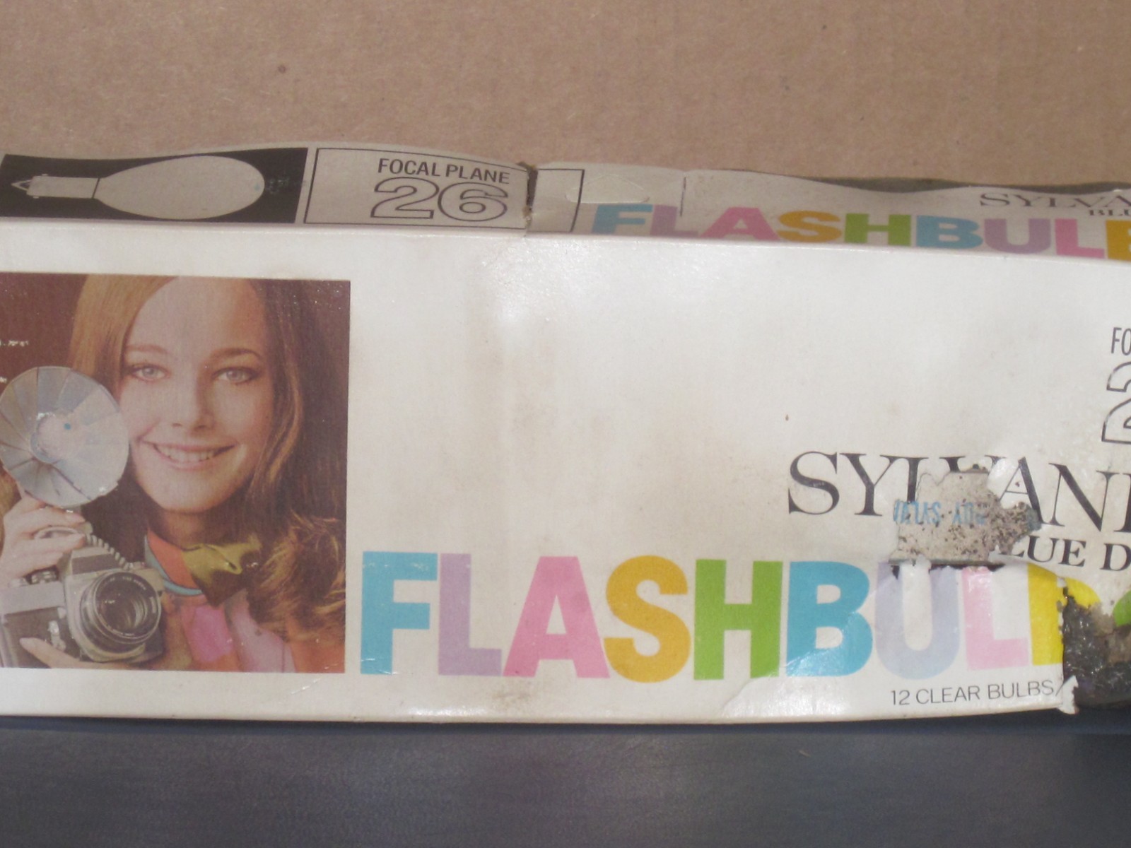 Vintage Sylvania Blue Dot FP 26 Flashbulbs  12 Unused Original Box