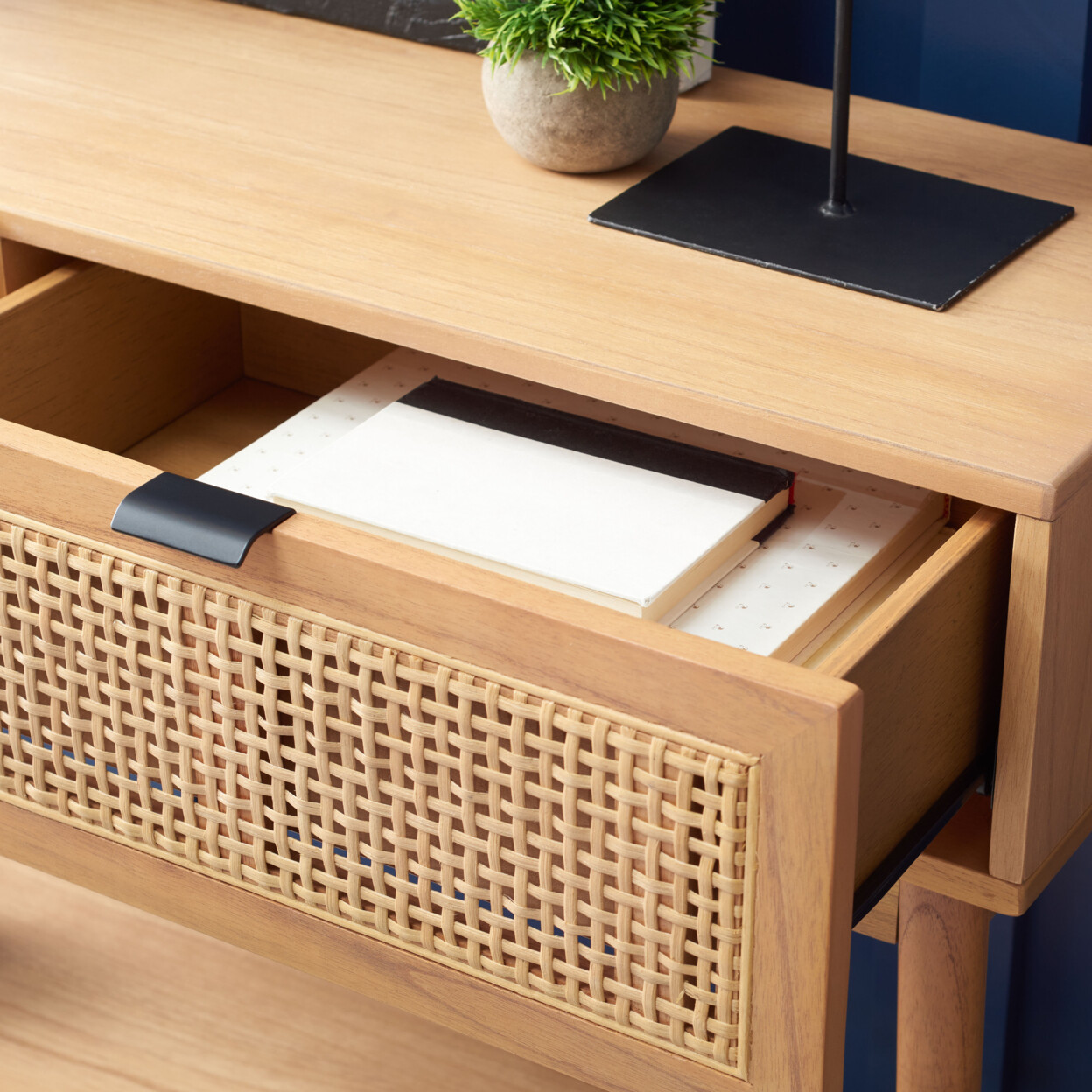 SAFAVIEH Baisley 2-Drawer Rattan Console Table | Natural |
