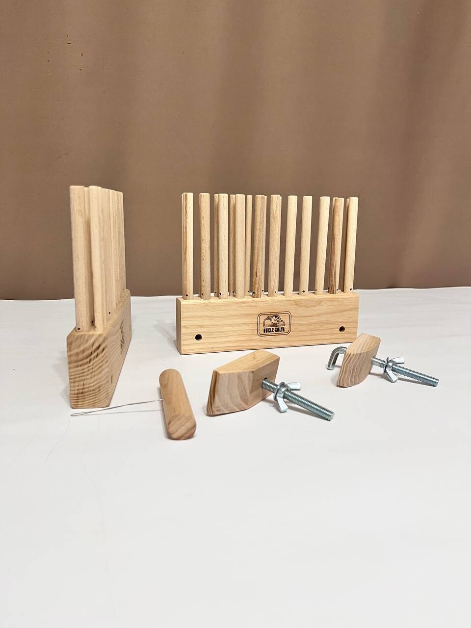 Mini peg loom for easy weaving