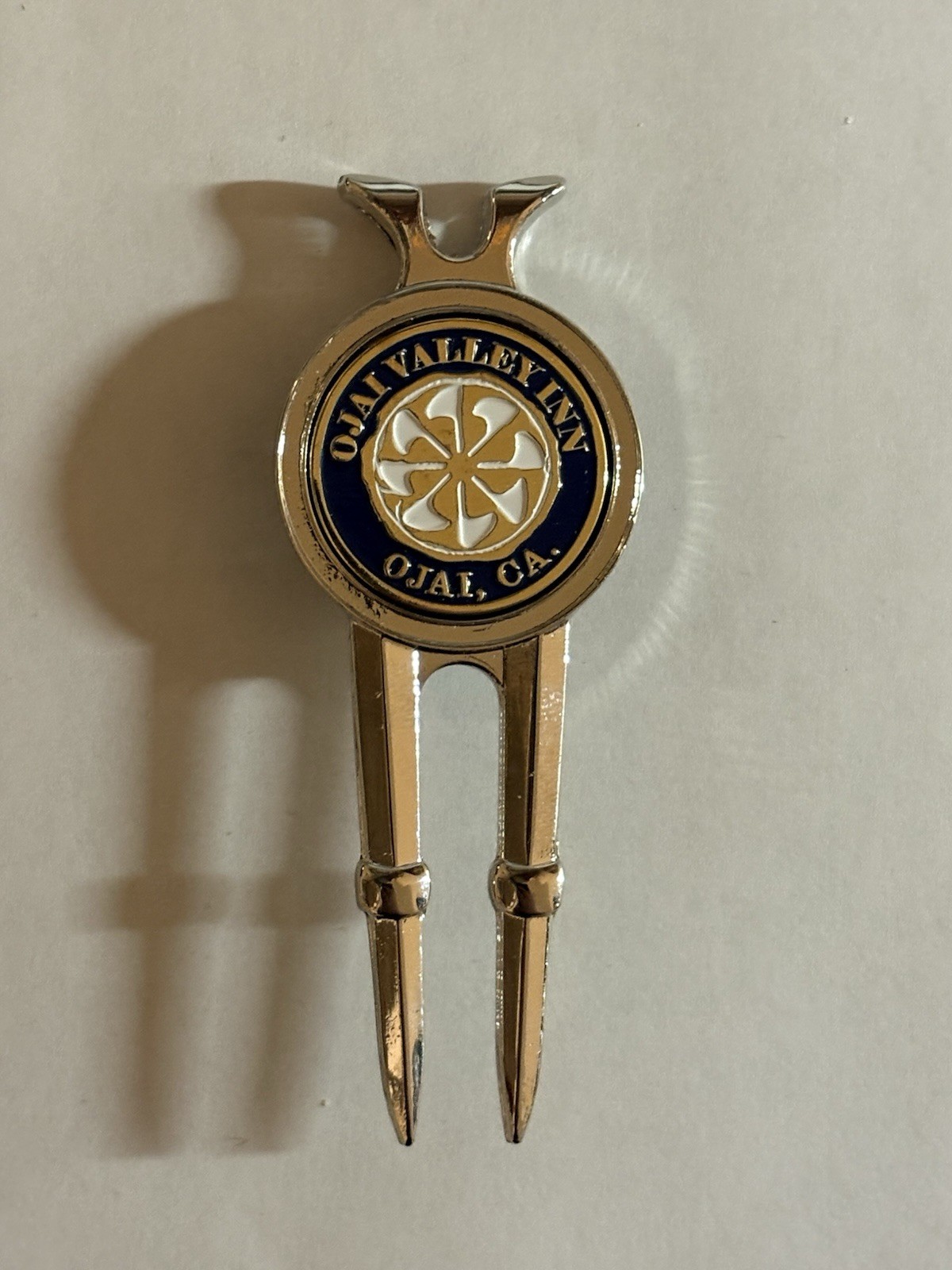 Ojai Valley Inn Divot Tool & 1" Coin Style Golf Marker - Ojai, CA - A Beauty!