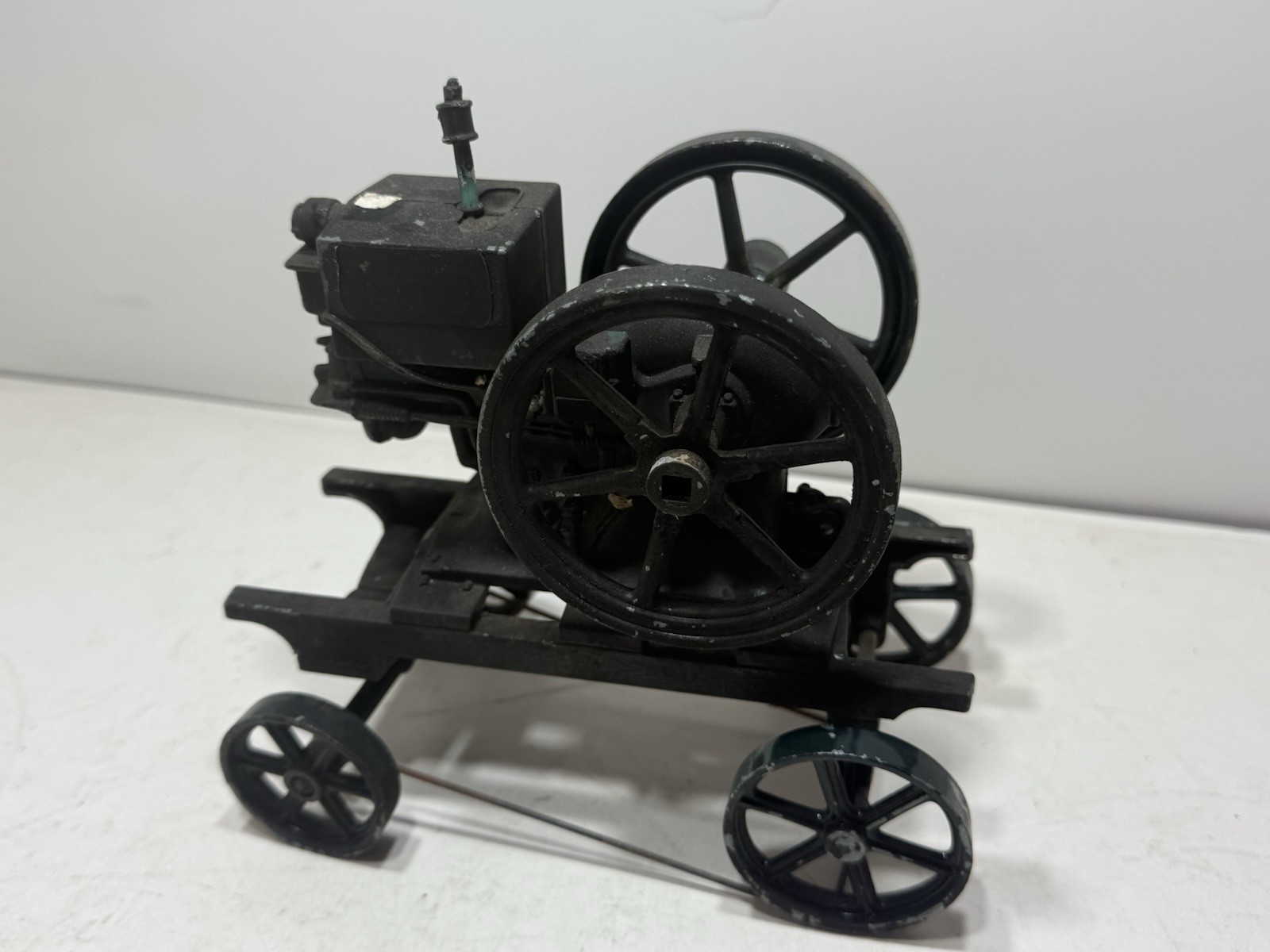 ERTL 1/16 Mc Cormick Deering Engine (A)