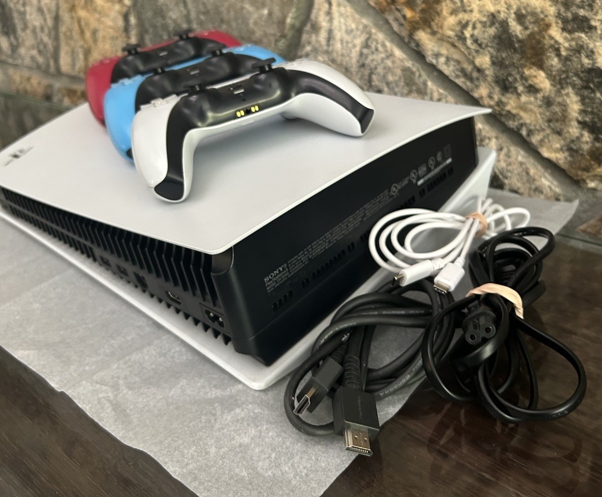 Sony PS5 CFI-1015A Console Bundle + 3 Wireless DualSense Controllers + Cables