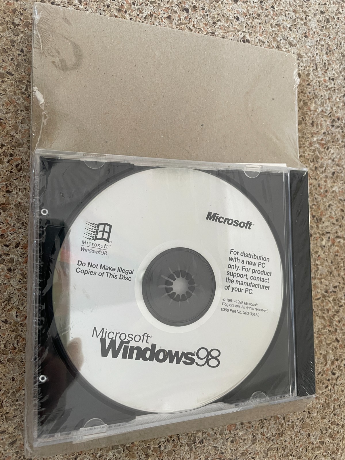 Microsoft Windows 98 Sealed with Key