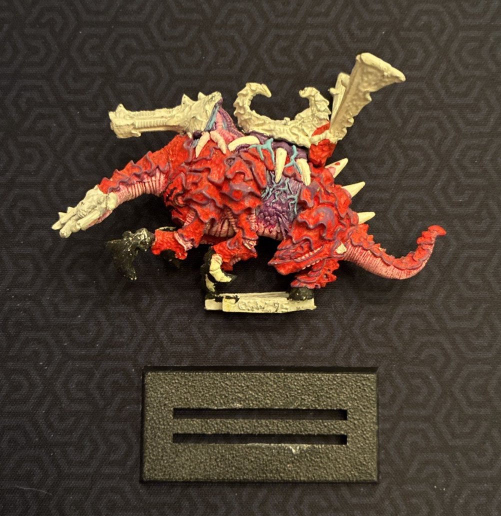 Warhammer Epic 40k Tyranid Metal Dominatrix  Metal Games Workshop