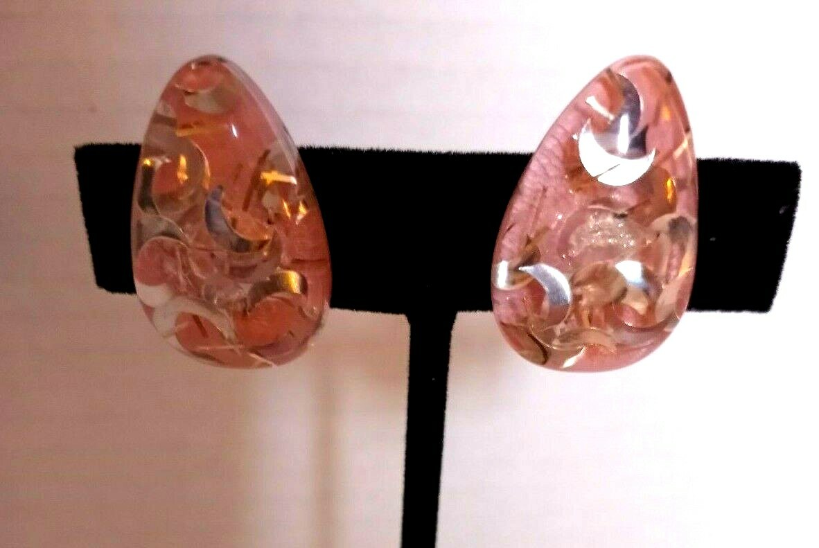 Vintage  Silver Tone  LUCITE TEARDROP SCREW ON EARRINGS