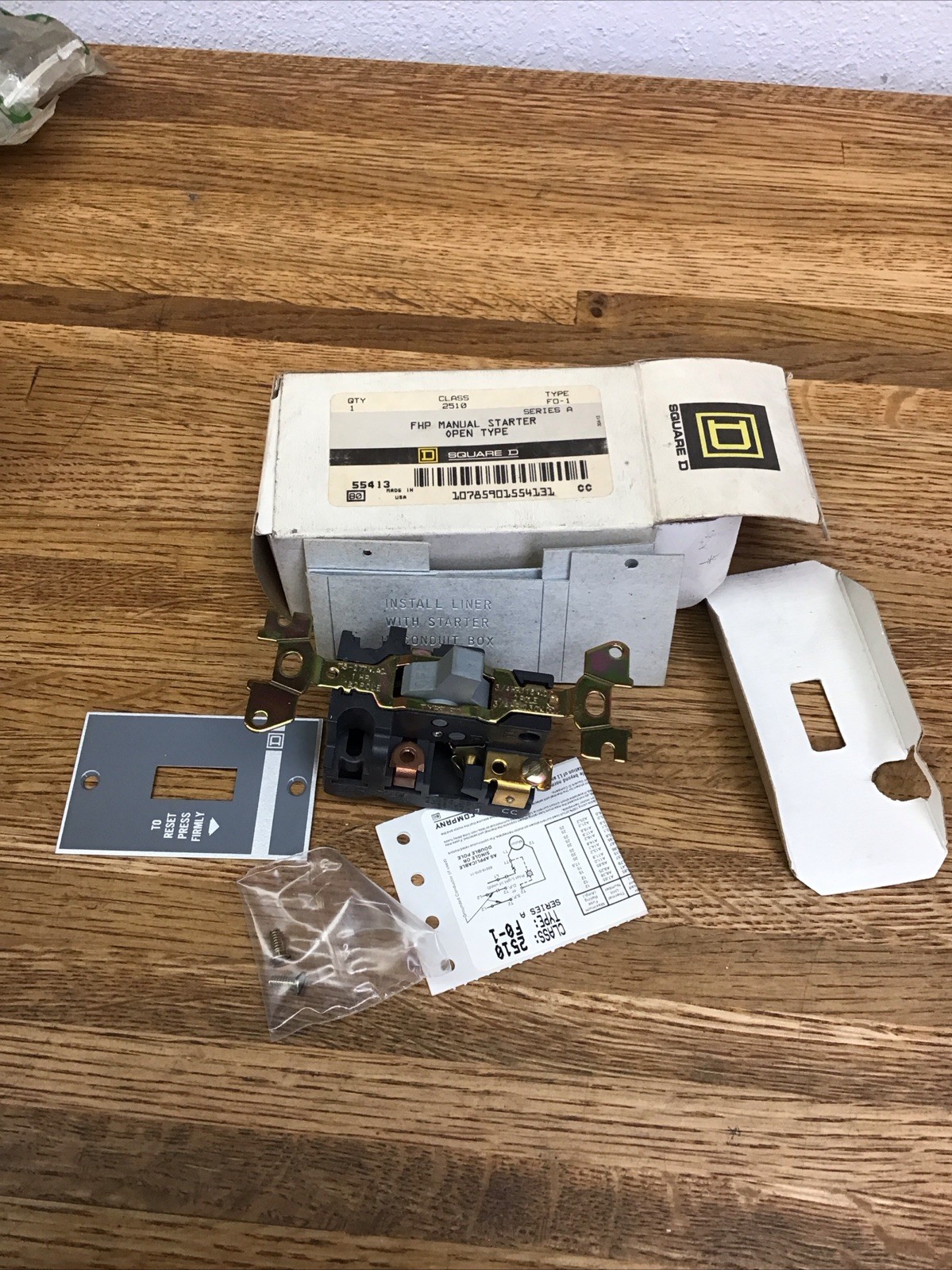 Square D Manual Motor Starting Switch 2510 FO-1  New in Box