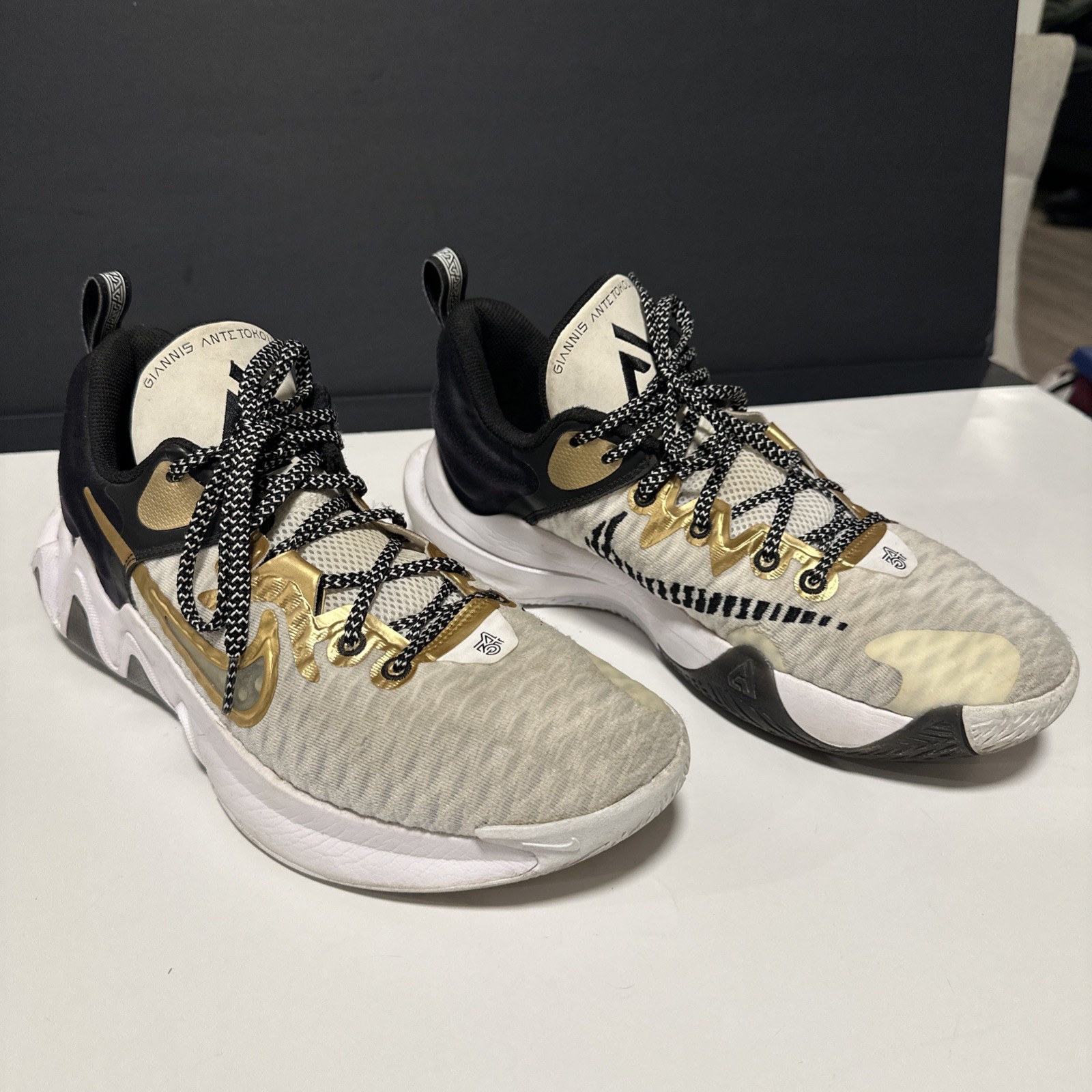 Nike Giannis Immortality Championship Size 10.5 White Gold CZ4099-100 Basketball