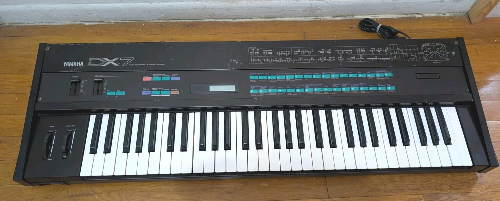 READ Vintage Yamaha DX7 Digital Synthesizer One Key Stuck PARTS OR REPAIR