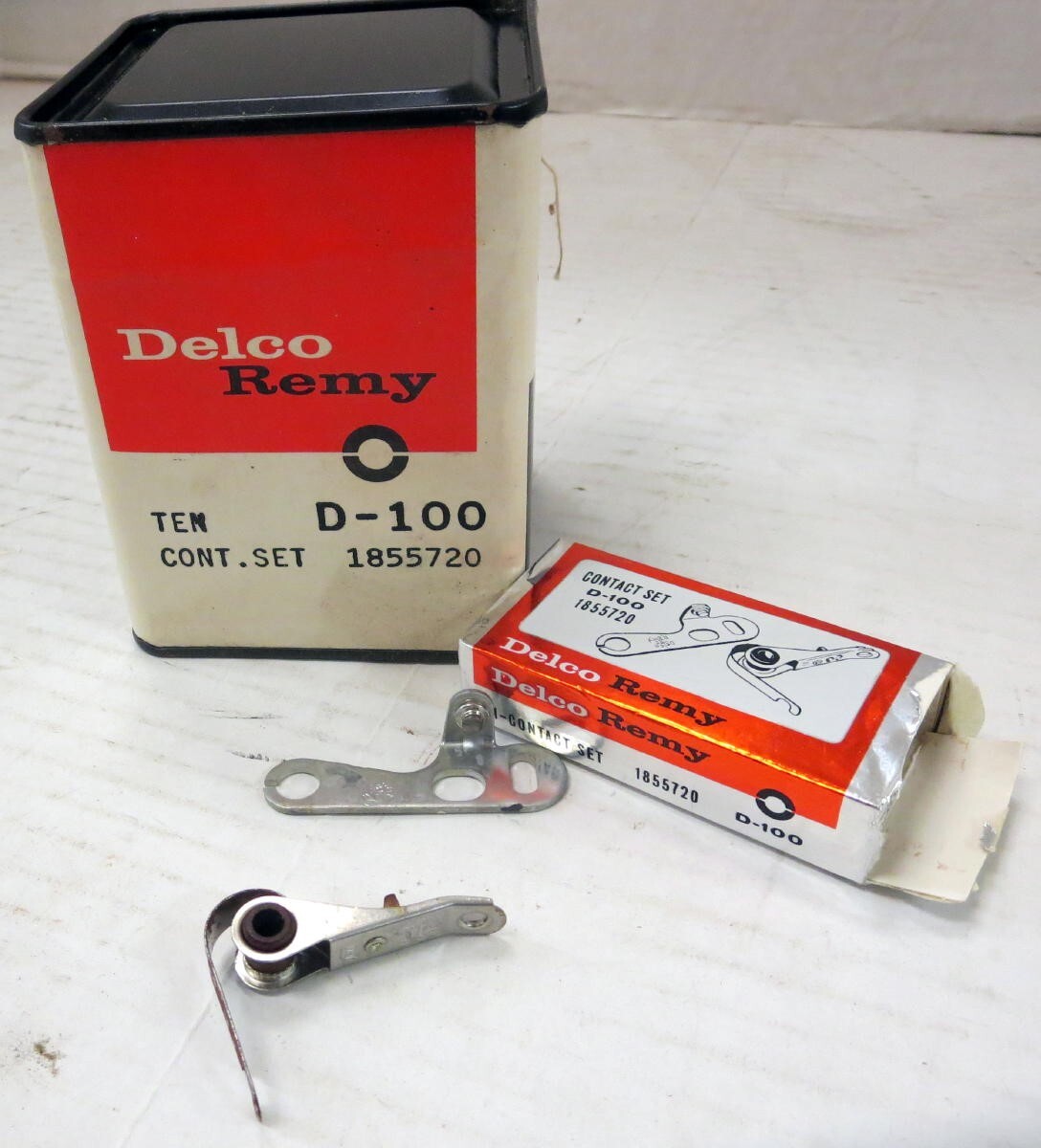 Vintage GM Chevrolet Delco-Remy Distributor Points Set #1855720 Box of 10