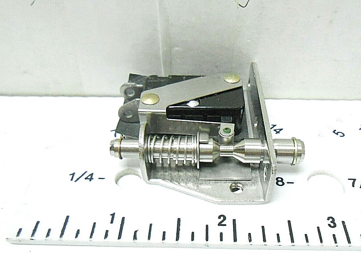 3AC13 MICROSWITCH PUSH SWITCH, 250 VOLTS/ 10A MPS NEW OLD STOCK