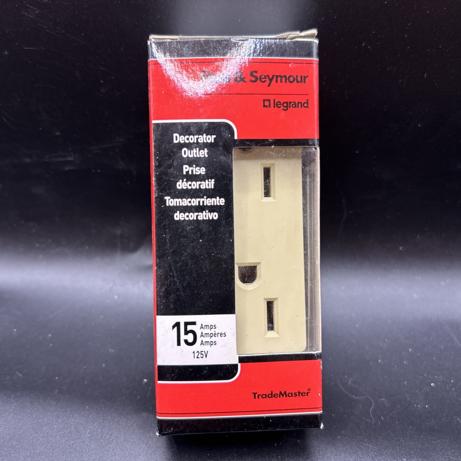Pass & Seymour Decorator Outlet Ivory 15 Amp Wall Outlet New C3