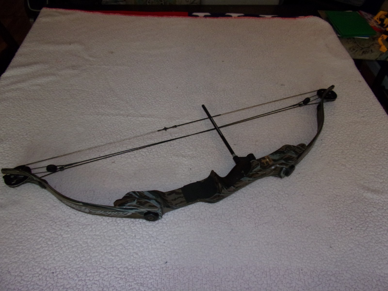 Golden Eagle Hawk System Compound Bow