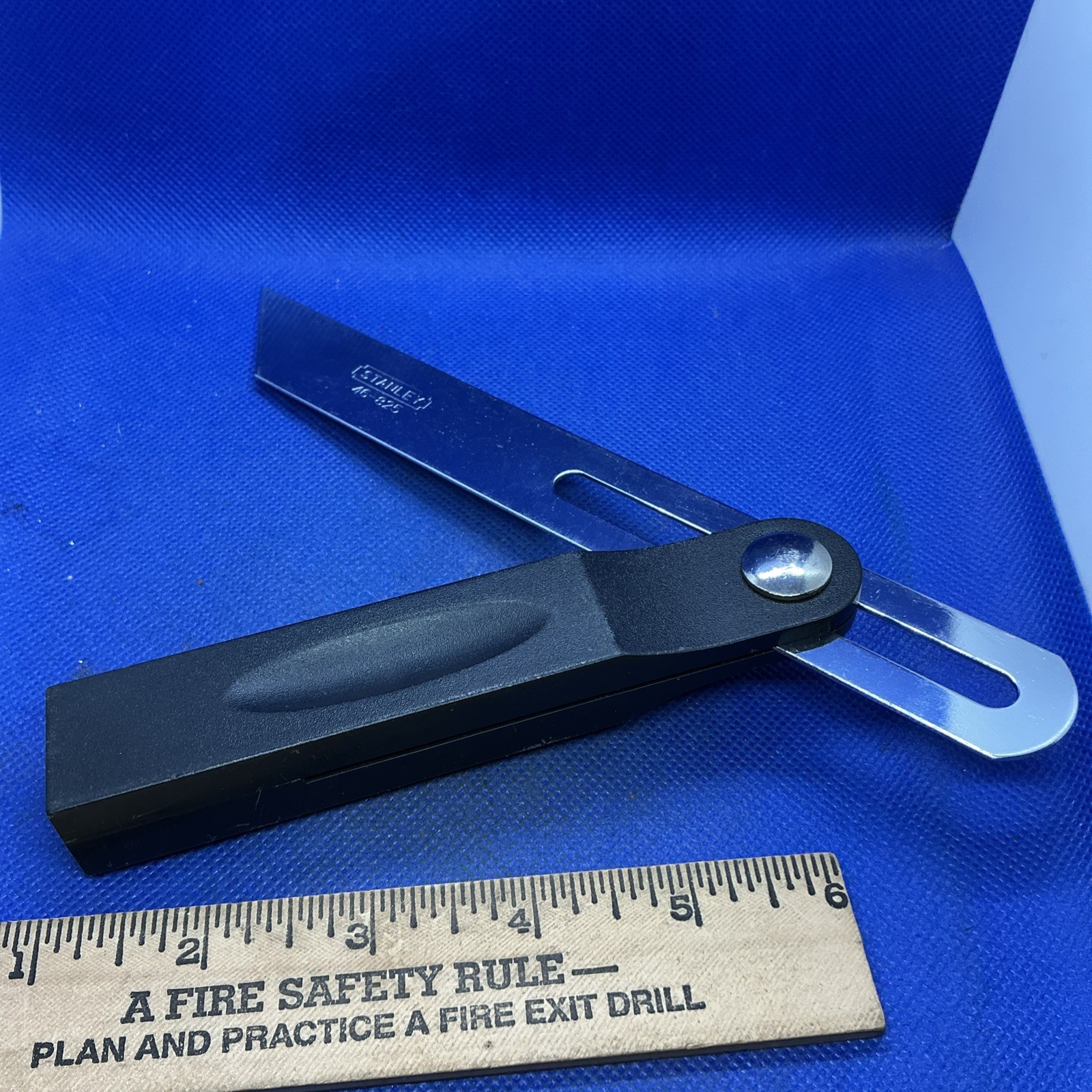 Stanley 46-825 T-Bevel / square Plastic Handle Mint Shape