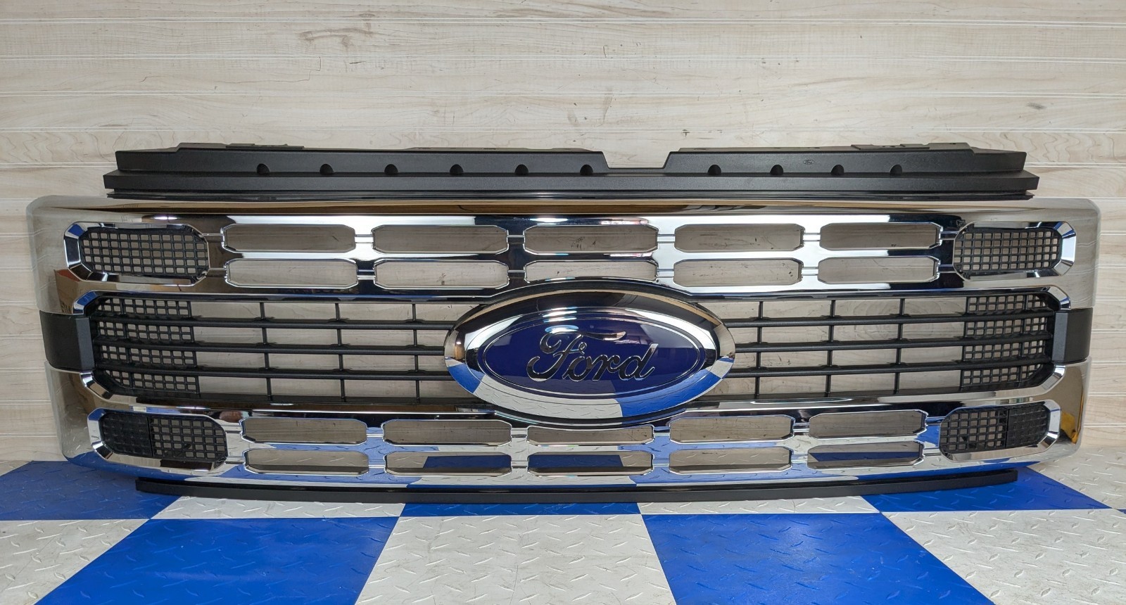 2023-2025 Ford Super Duty OEM NEW Chrome Grille F250 F350 F450 PC3Z8200BB XL XLT