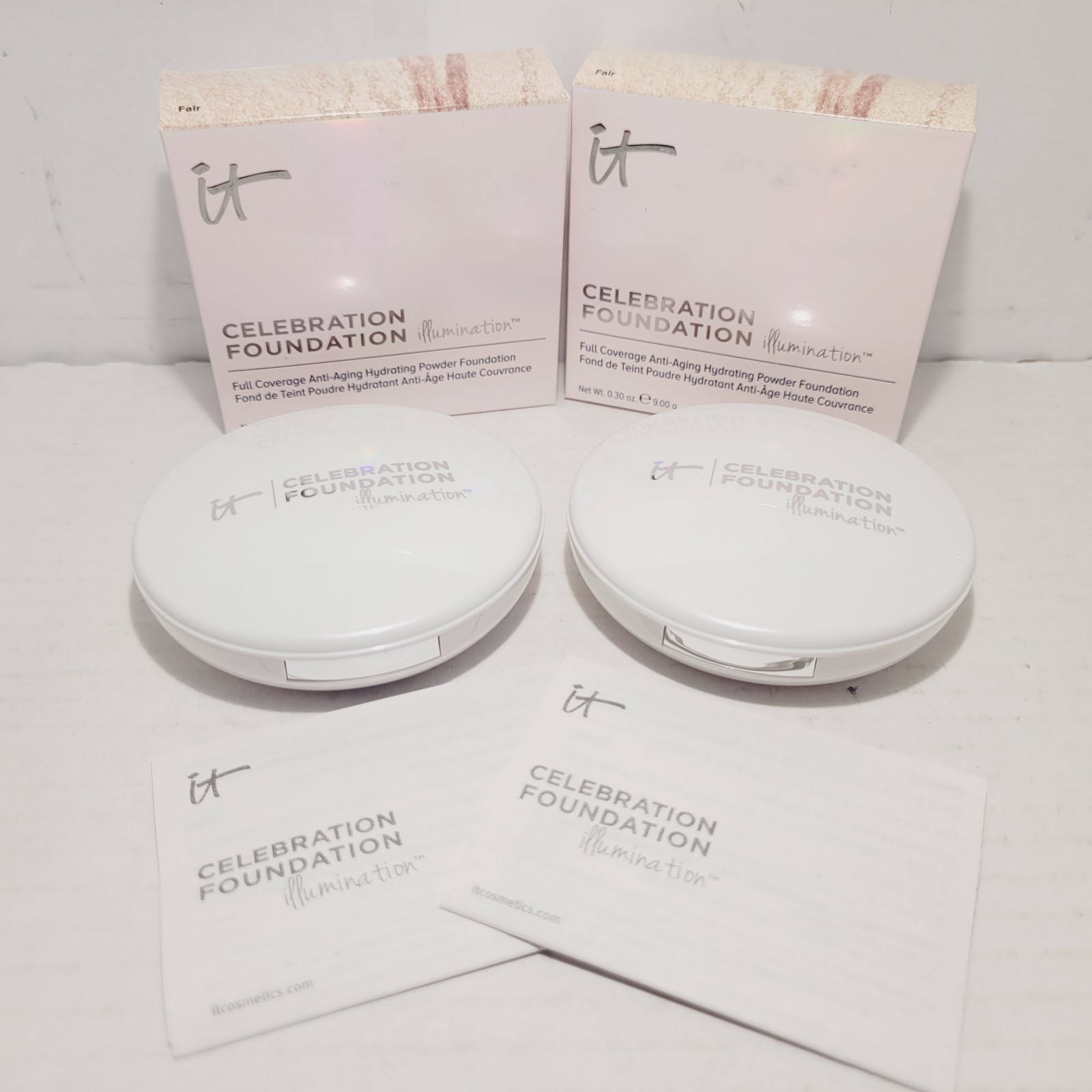 2 it Cosmetics Celebration Foundation illumination (Fair) Full Coverage Powder