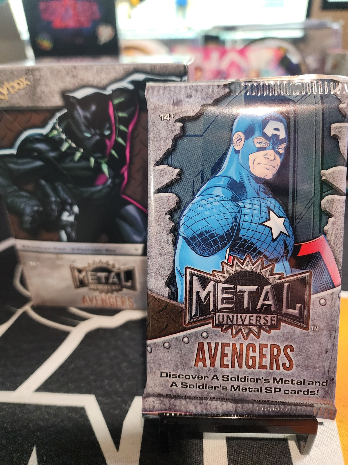 AVENGERS Metal Universe Blaster Pack! Look for Soldier's Metal!