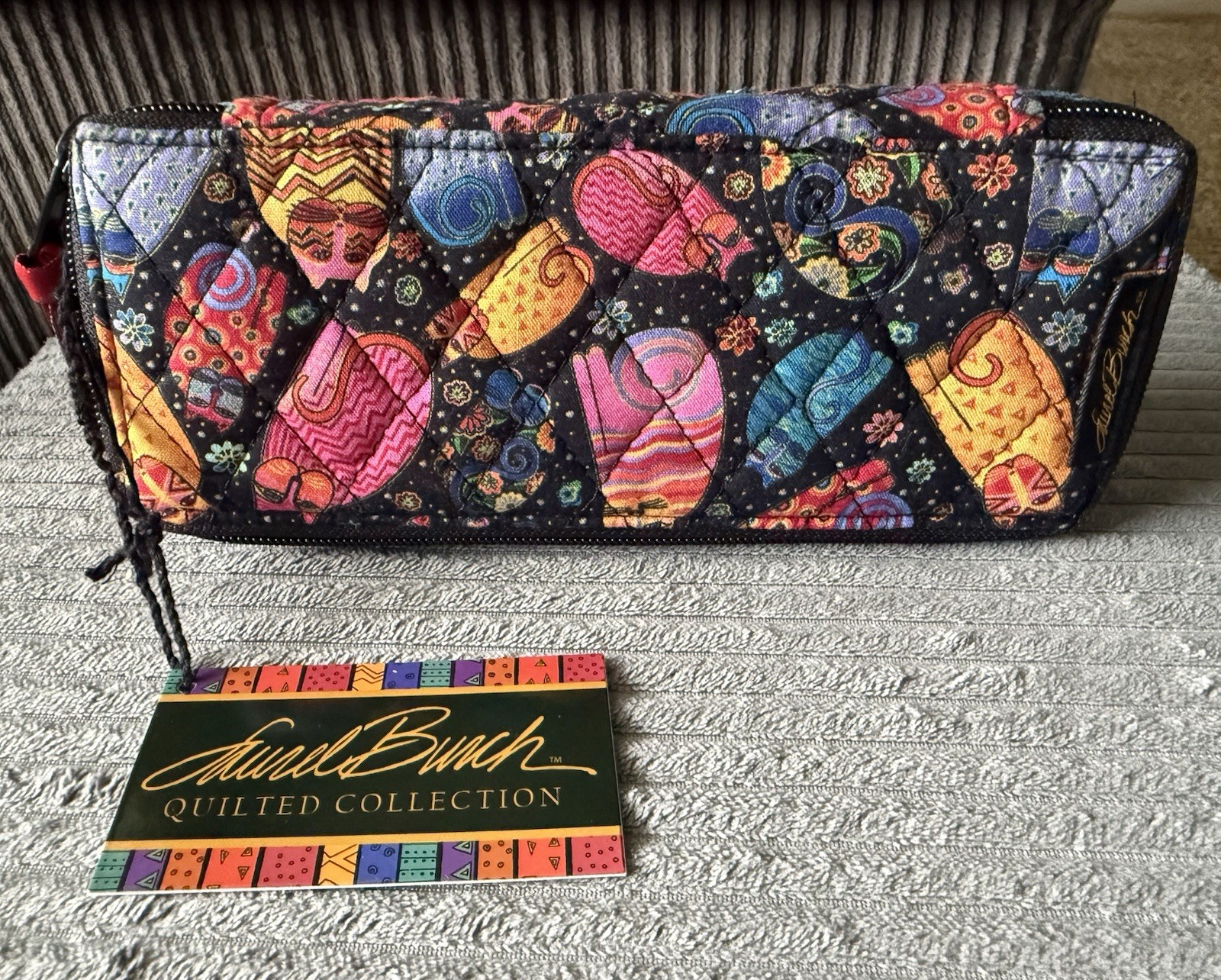 New Laurel Burch Quilted Pill Holder Organizer Medicine Multicolor Cat Motif