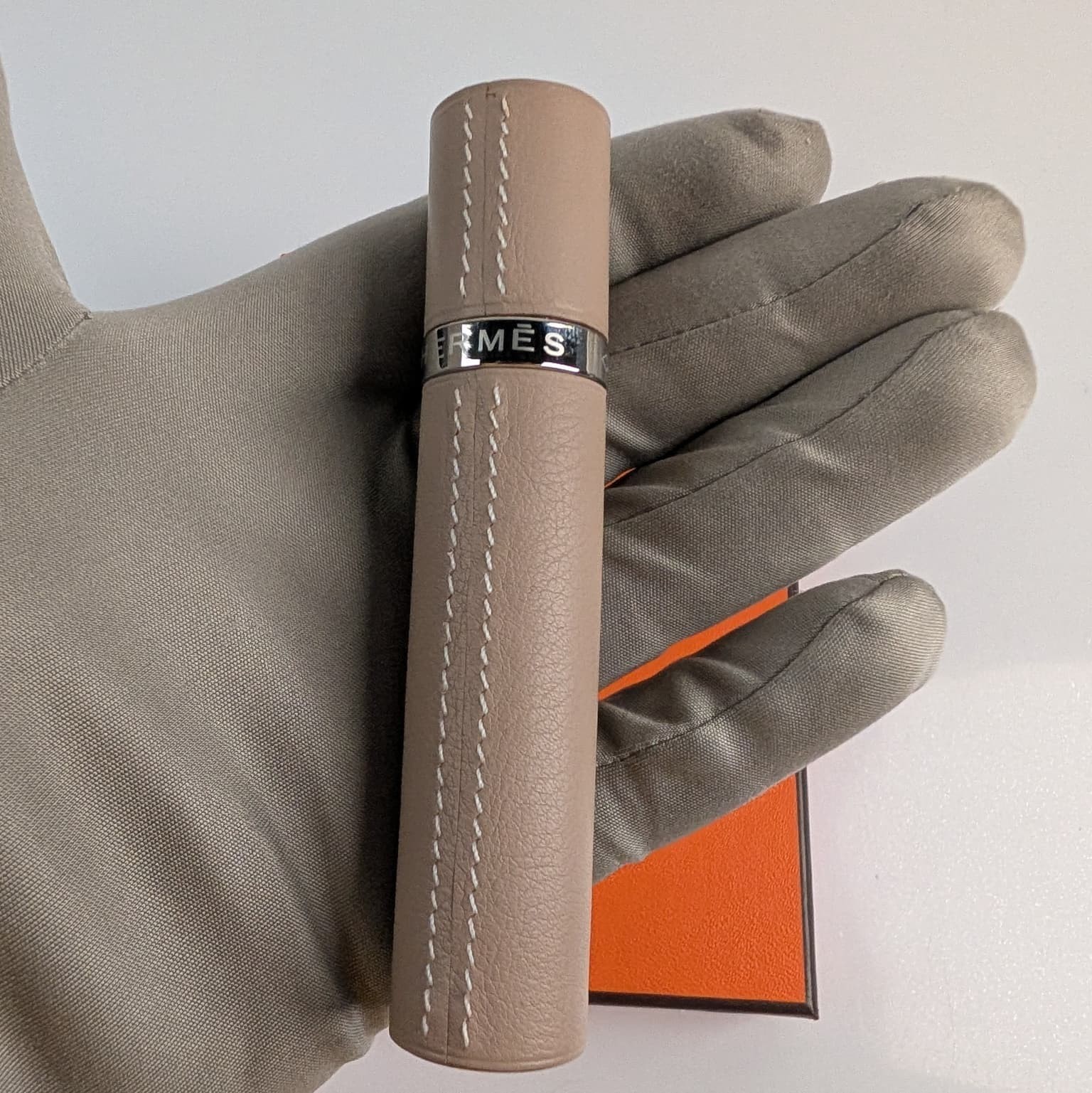 New HERMES Refillable Atomizer Perfume Leather Case Accessory Etoupe Beige