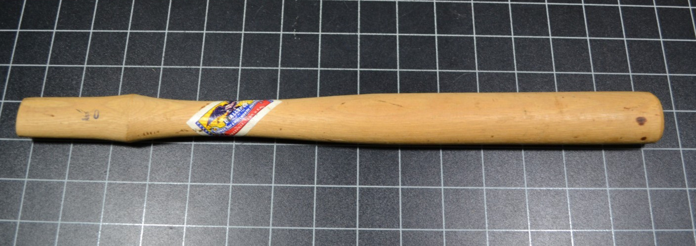 CHALLENGE - TURNER, DAY & WOOLWORTH - BLACKSMITH / SLEDGE HAMMER HANDLE - NOS