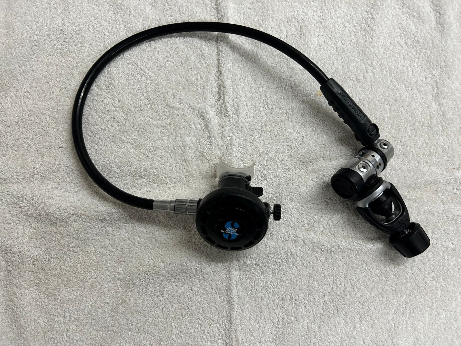 Scubapro MK10 / G250 SCUBA Regulator - Yoke
