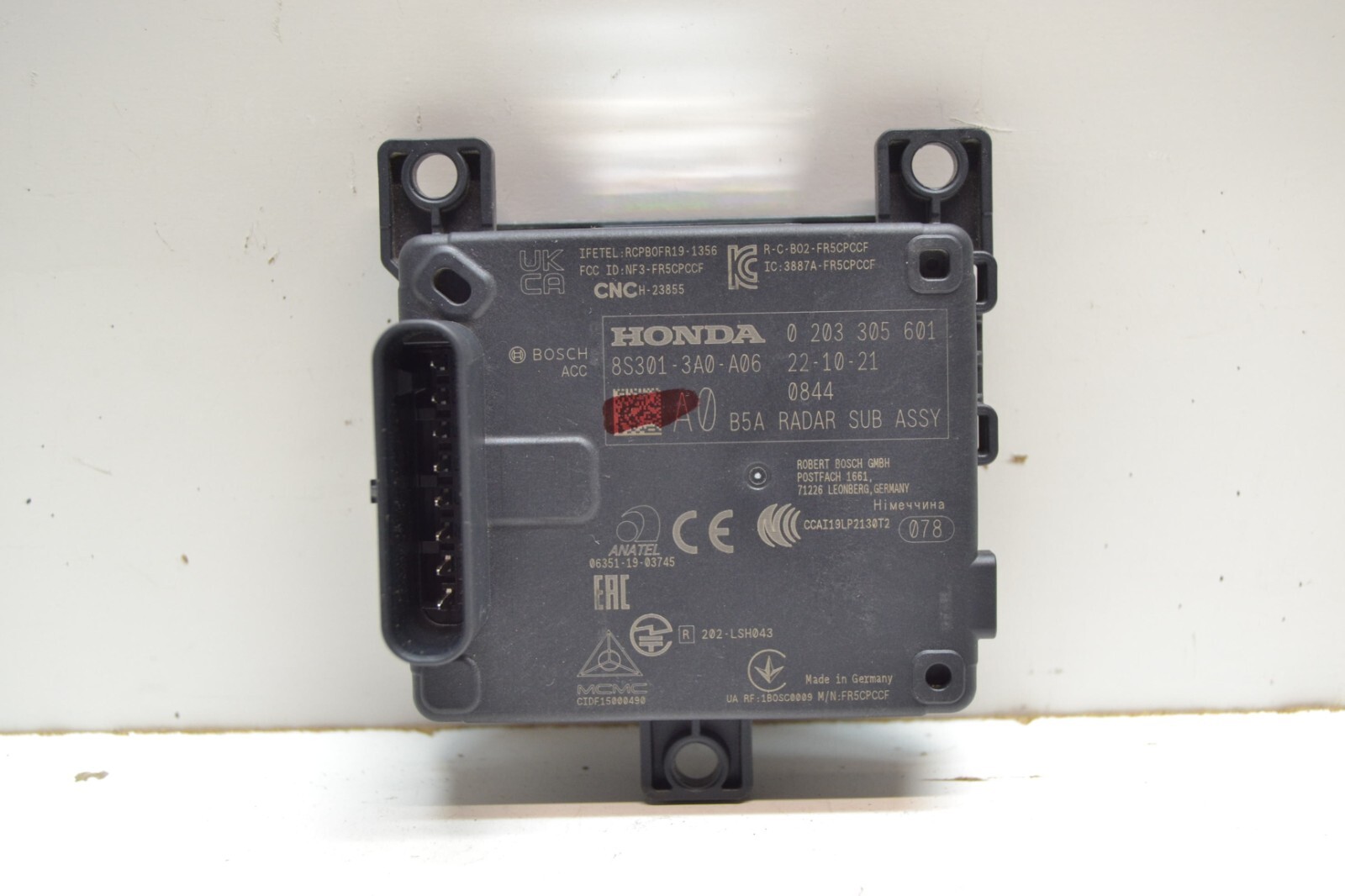 OEM 2023 Honda CR-V Cruise Control Distance Sensor Assembly Radar 8S301-3A0-A06