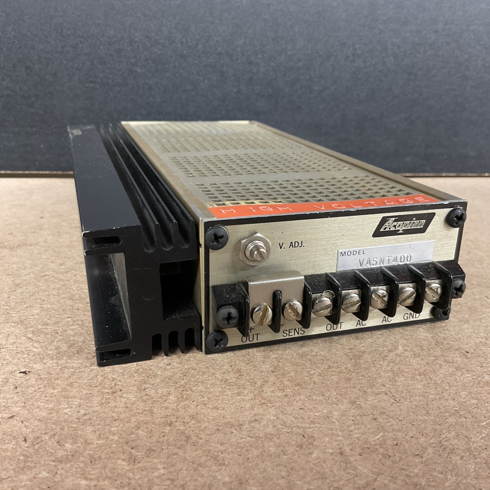 Acopian VA5NT400 Linear Regulated Power Supply Narrow Profile Series