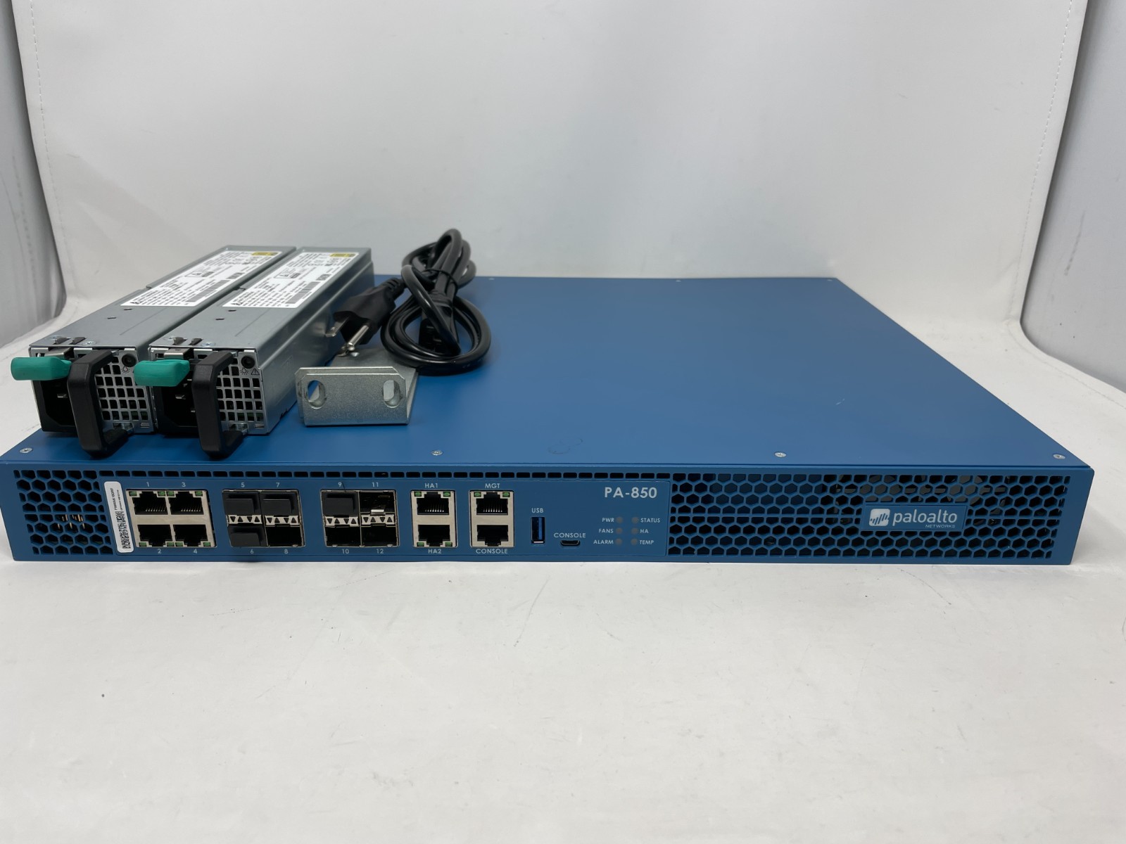 Palo Alto Networking PA850 Security Appliance Firewall w Dual PSU  Rack  G2U