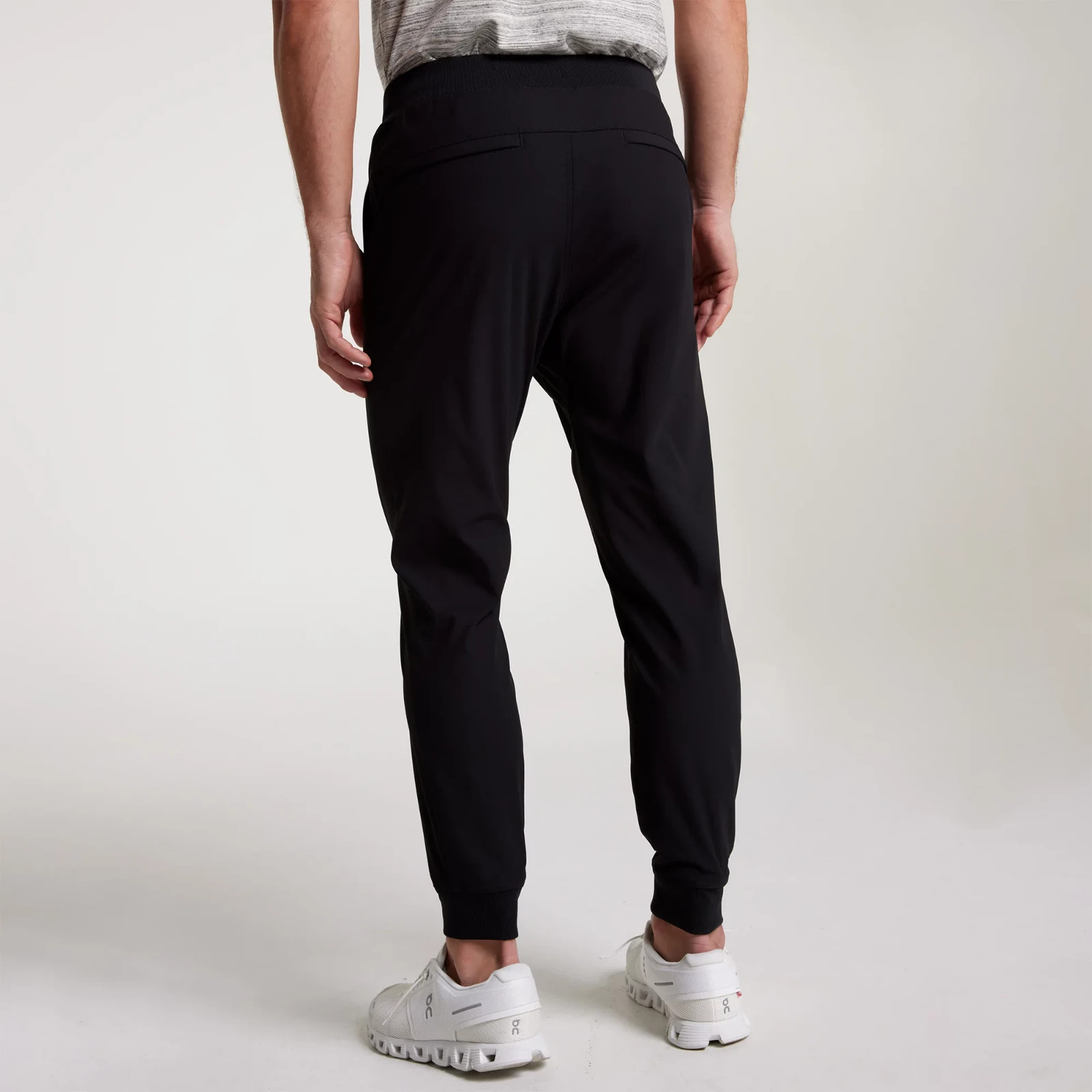 VRST Limitless Performance Slim Fit Jogger Pure Black Men's Size Medium NWT