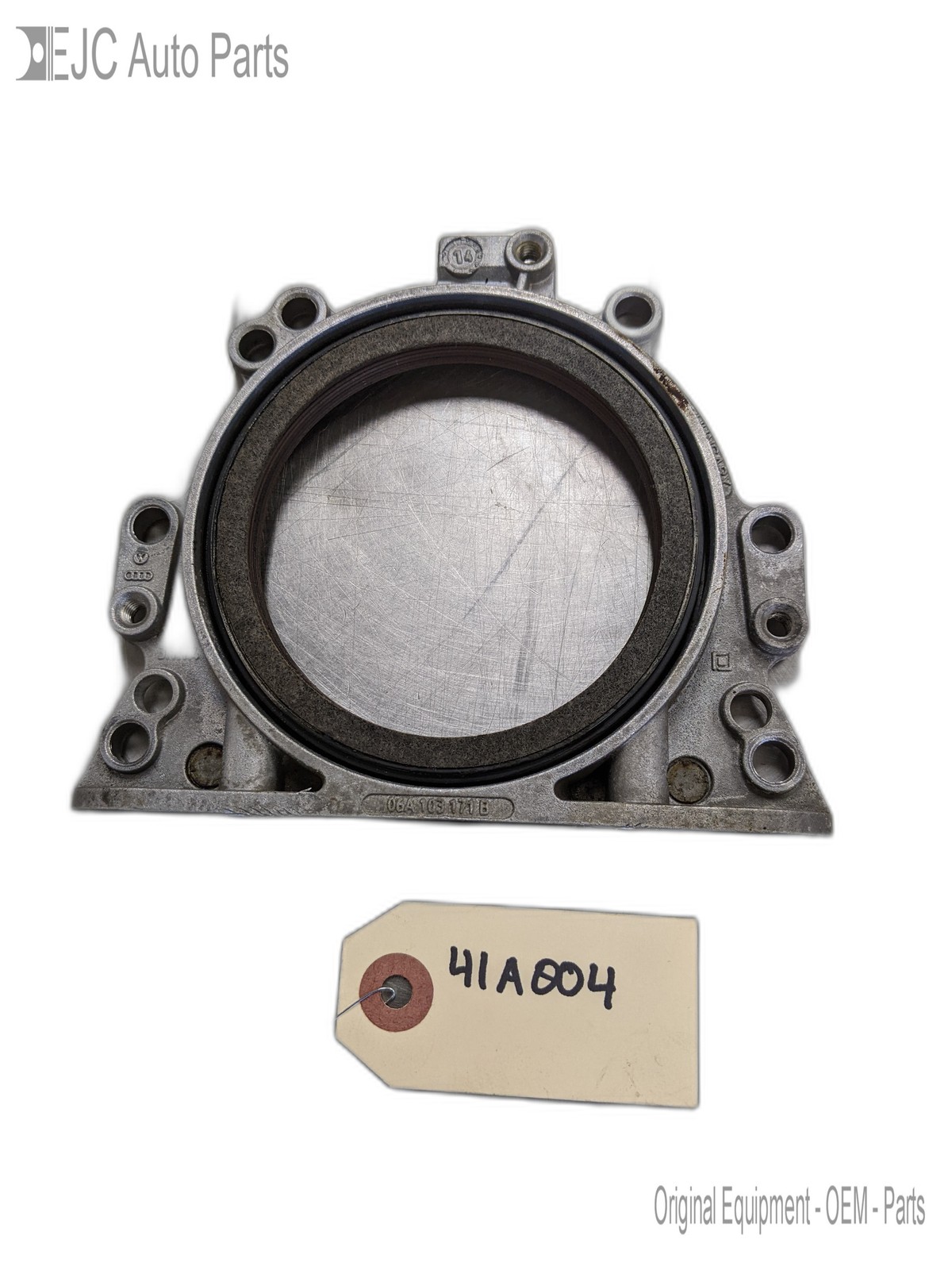 Rear Oil Seal Housing For 11-16 Volkswagen Jetta  2.0 06A103171B SOHC
