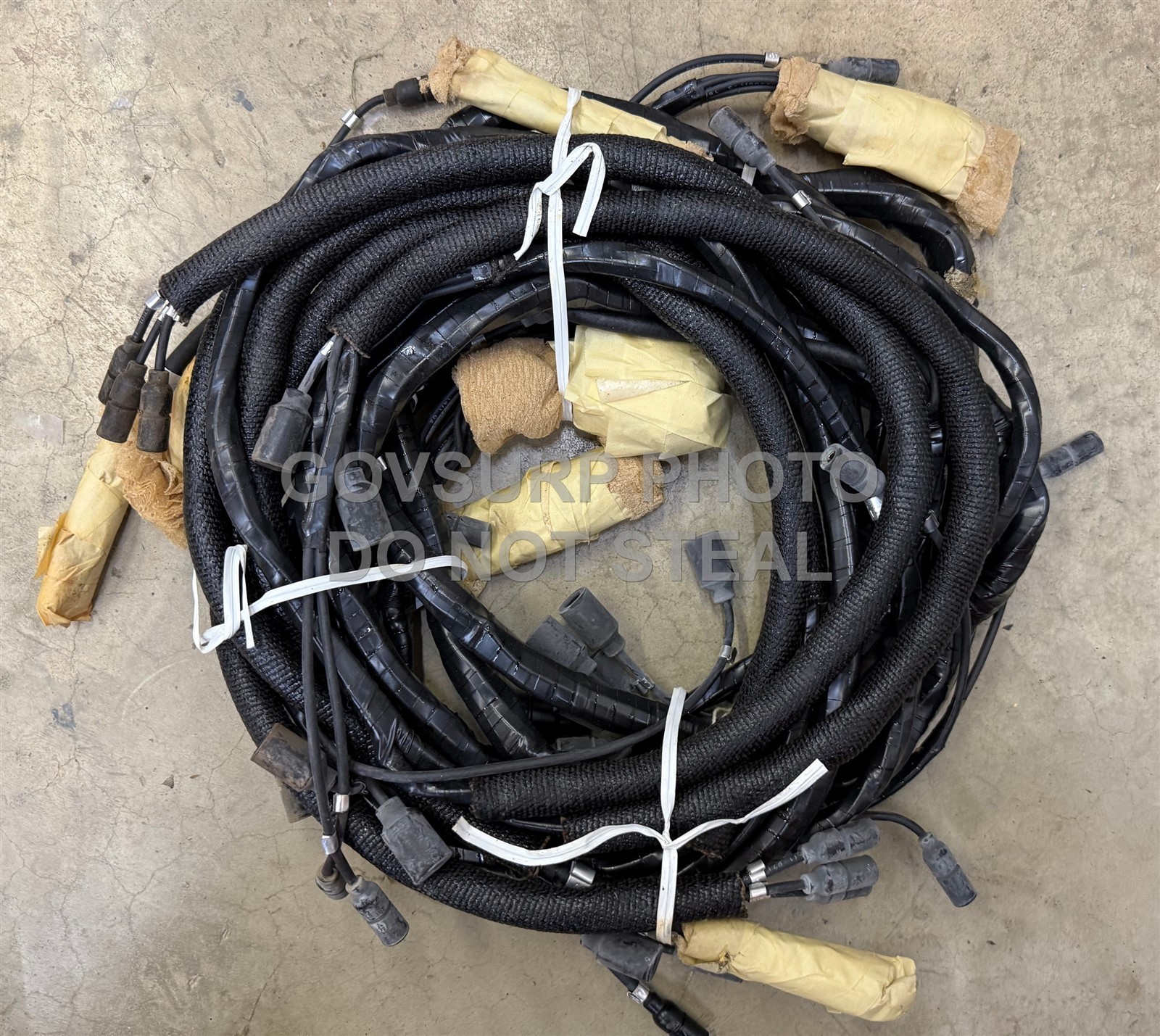 WIRE HARN FRONT 2 1/2T MULTIFUEL M35A2 11677081 2590-01-016-3187 NOS! RARE!