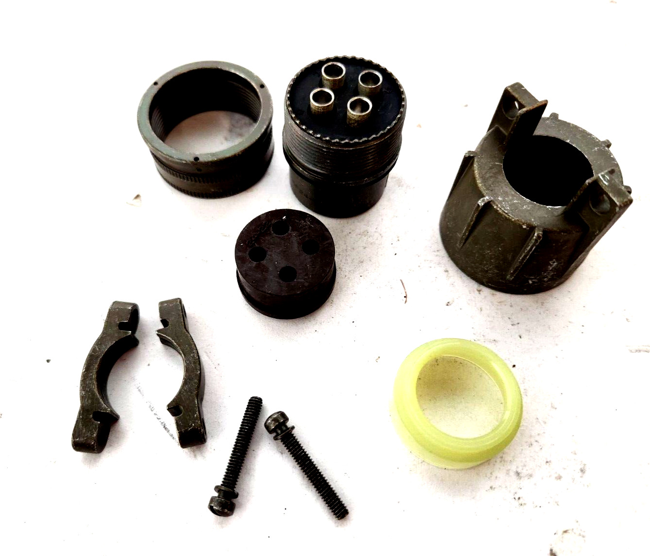AMPHENOL MS3106F24-22S / MS3106F2422S Connector, Circular, 4P SZ 24 SOCKET CABLE