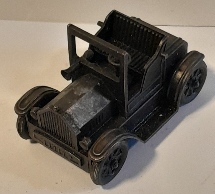 1917 Antique Car Metal Pencil Sharpener Model T Ford