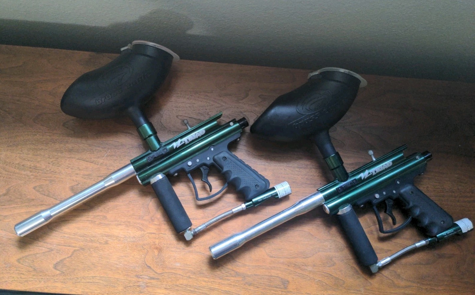 2 X Pair VL Triad Paintball Gun Marker Green With Brass Eagle Hopper Untested