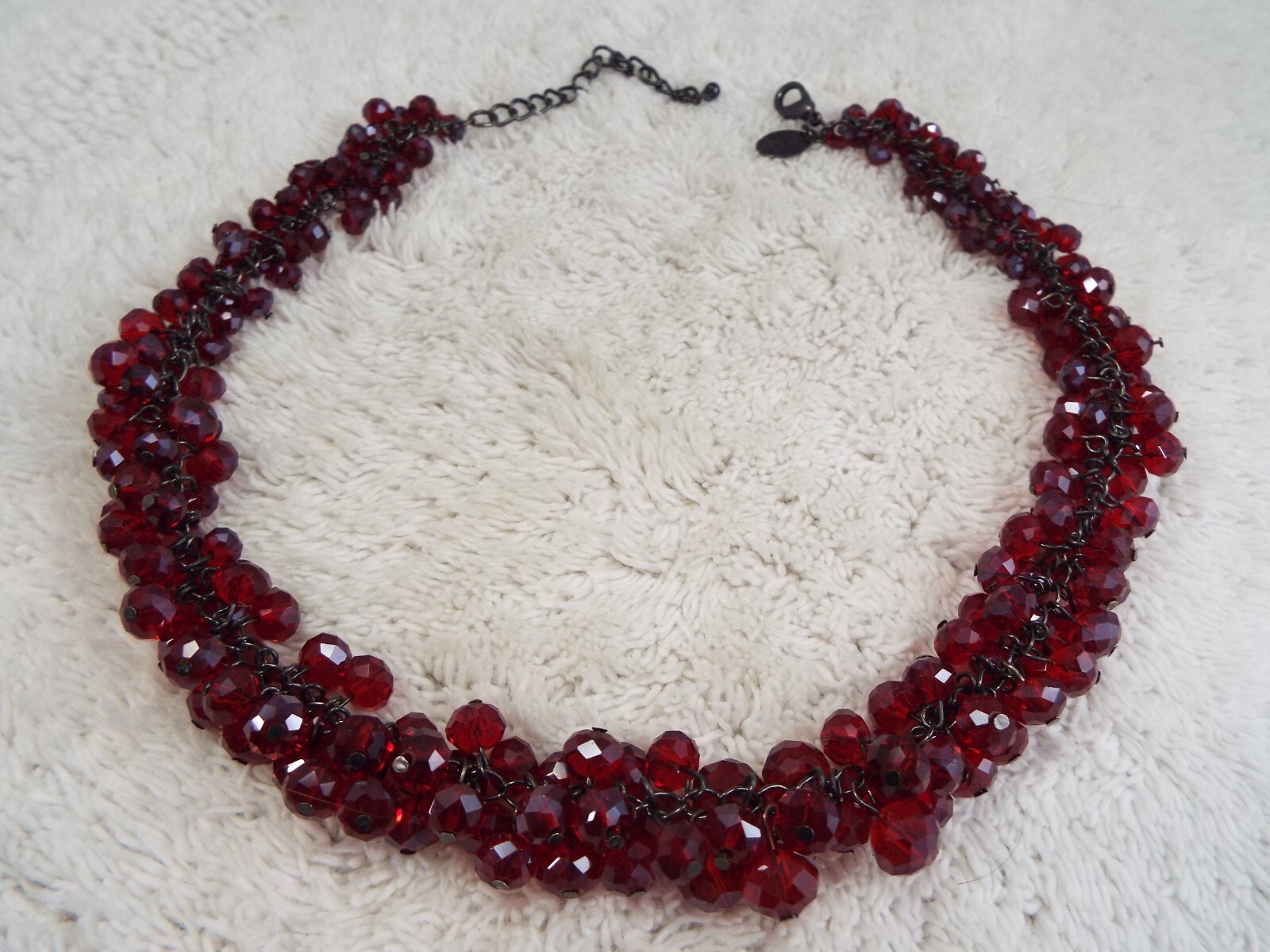 WHITE HOUSE BLACK MARKET Gunmetal Red Crystal Bead Necklace (F12)