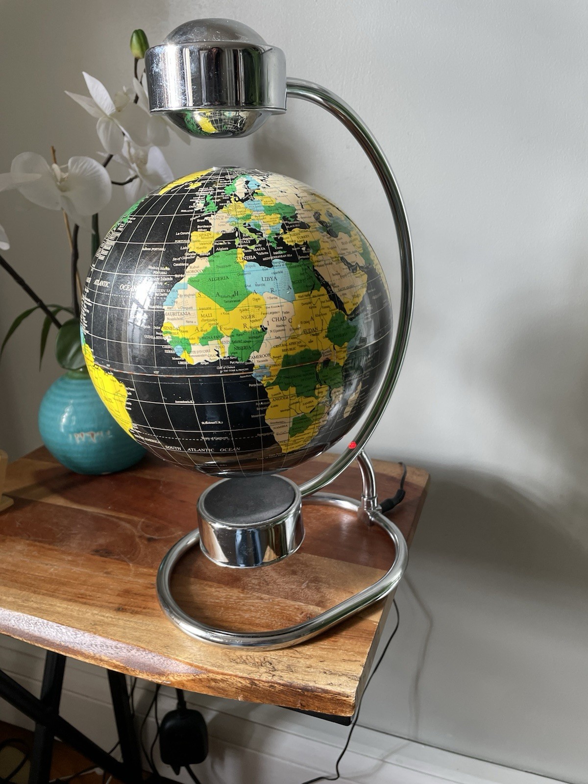 Levitating Floating Magnetic Globe Black Chrome World Spinning MCM